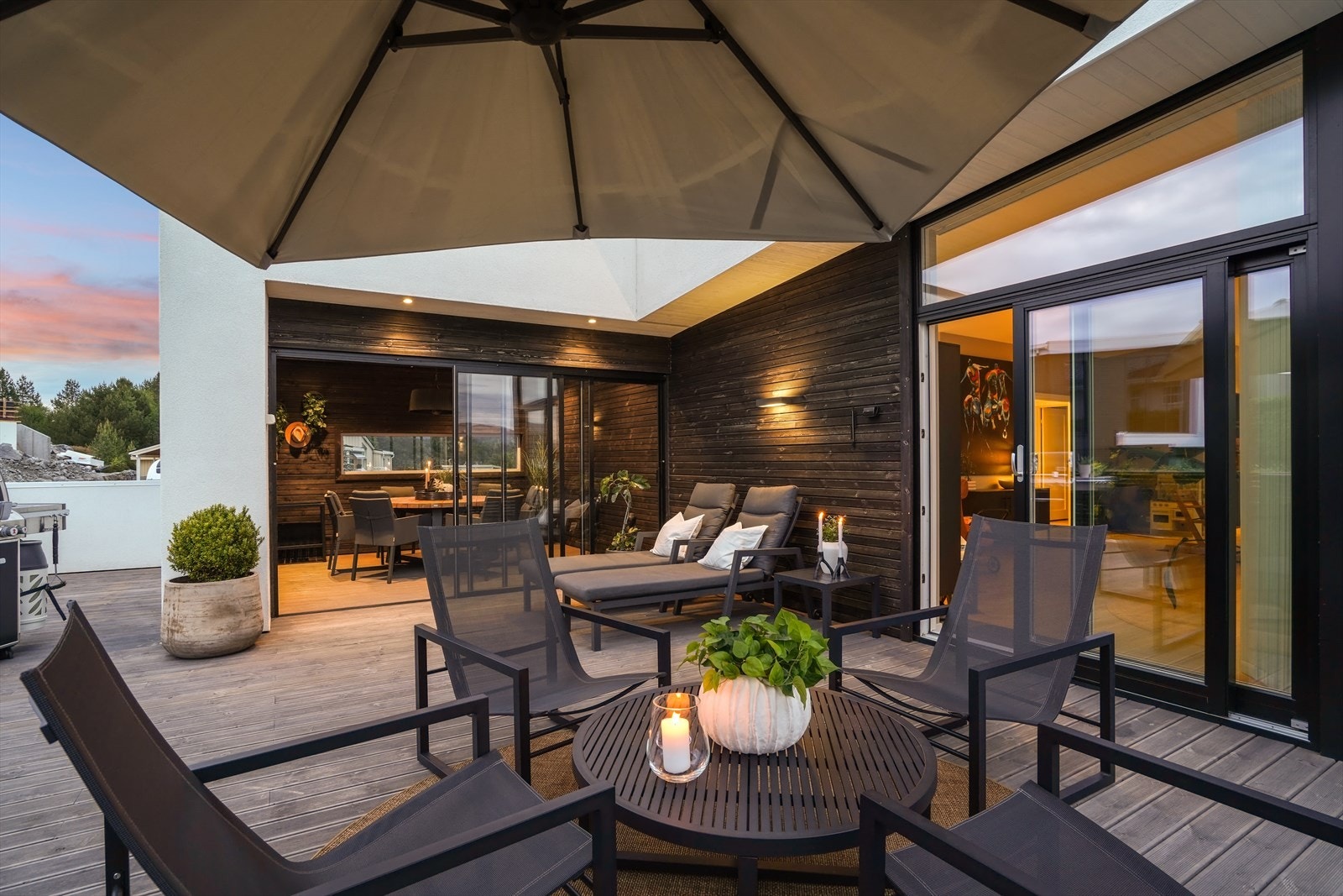 Terrasse med utgang fra stue Galleribilde