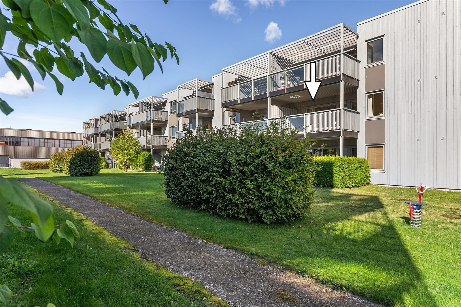 Leiligheten er beliggende i fine omgivelser på Hamborgstrøm, med nærhet til elva Galleribilde