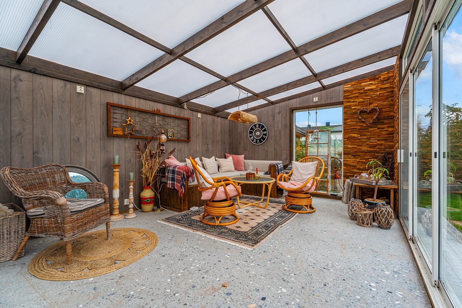 I vinterhagen er det polert betonggulv med gulvvarme. Galleribilde