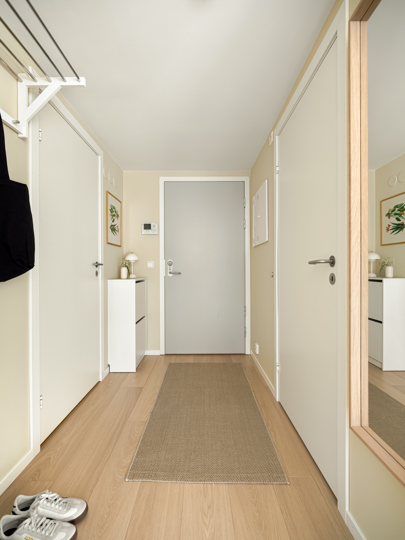 I entreen for øvrig er det bra med plass til både yttertøy og sko. Galleribilde