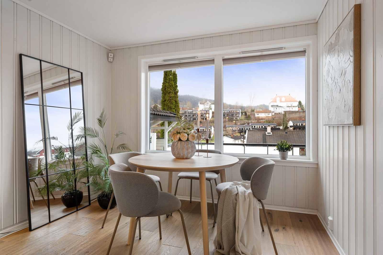 Flott og langstrakt utsikt fra spiseplassen Galleribilde