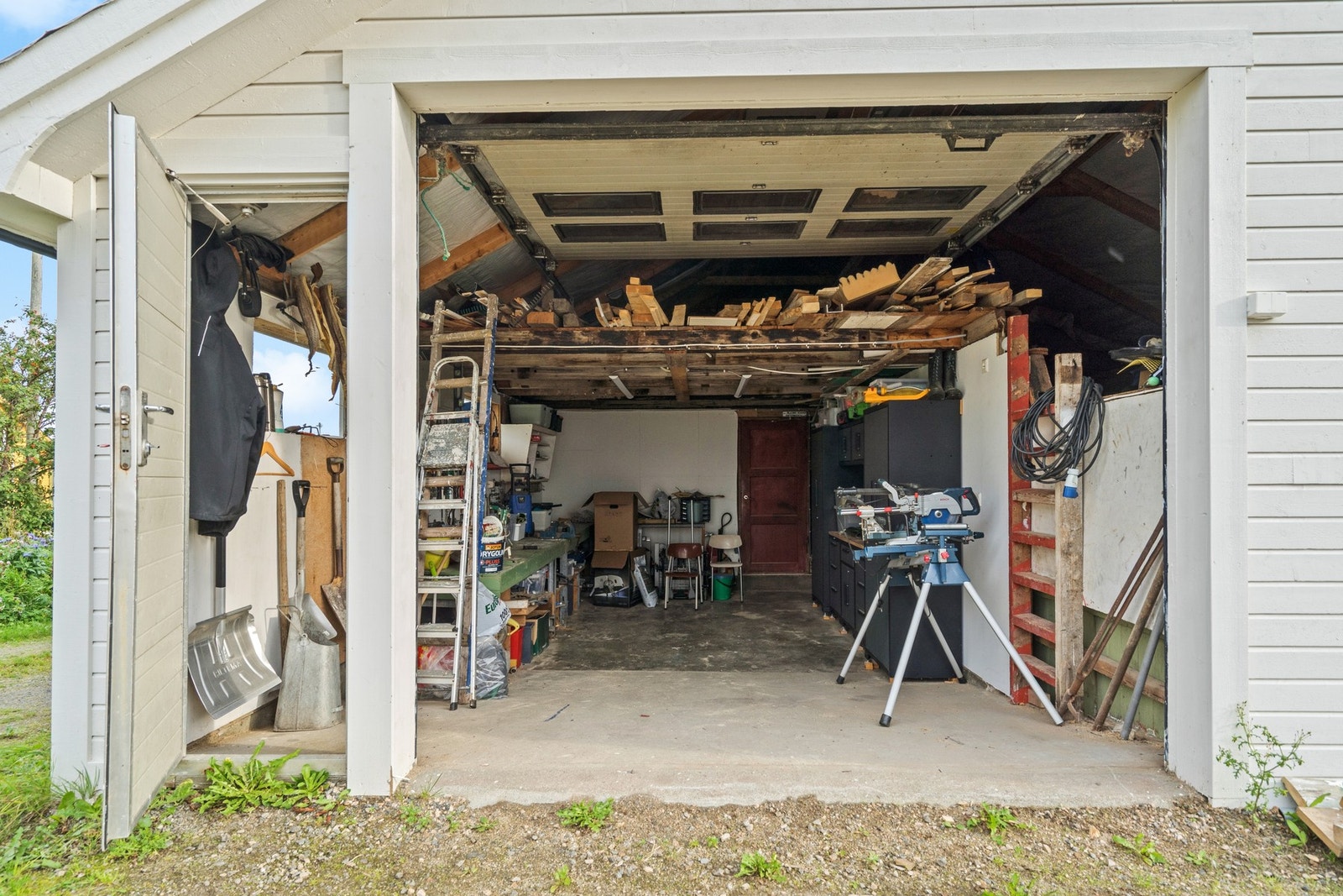 Den andre garasjen. Galleribilde