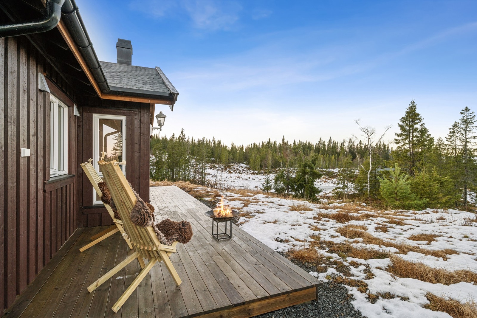 Her kan du nyte utsikten. Godt med boltreplass for hele familien. Galleribilde