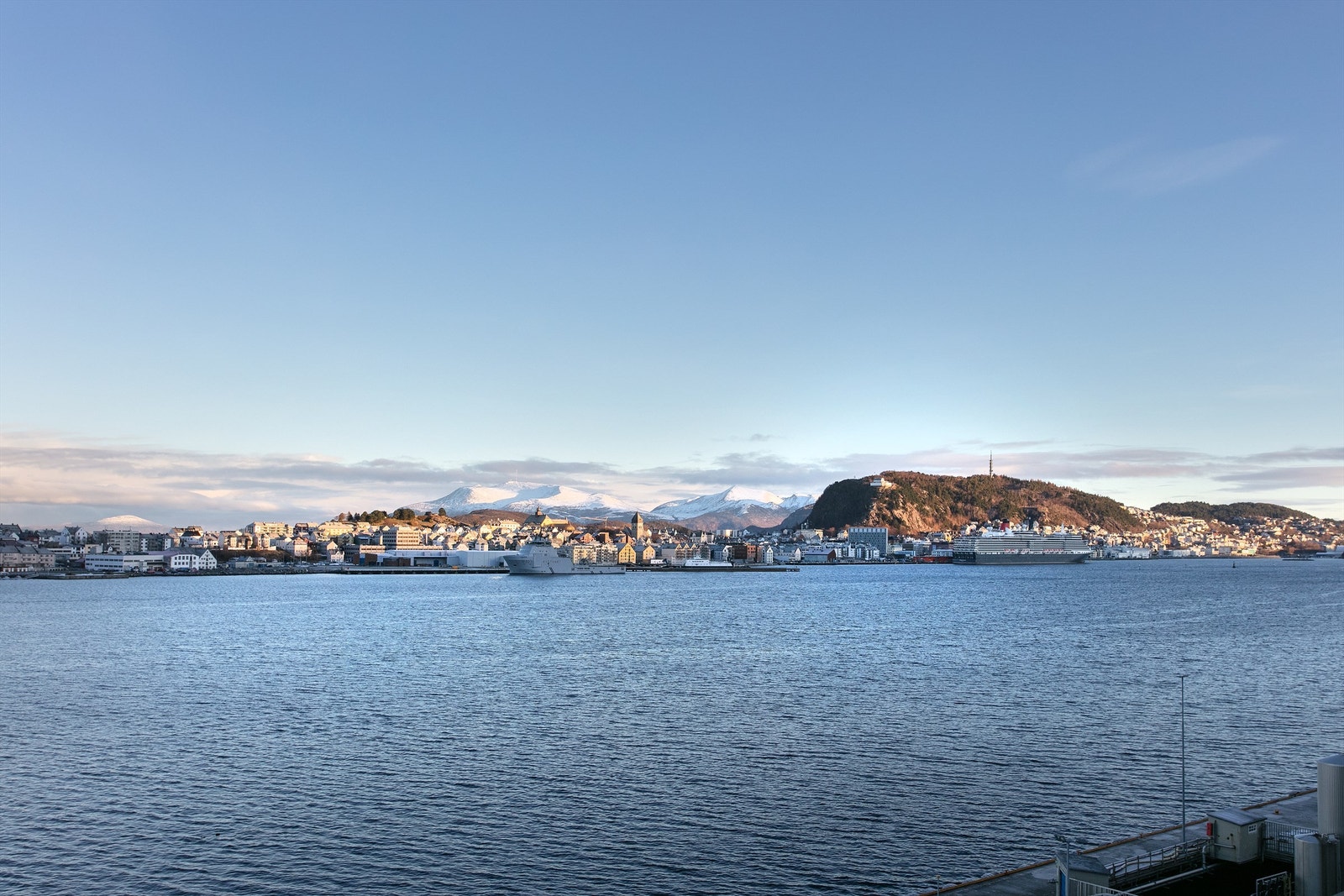 Utsikt mot Ålesund by Galleribilde