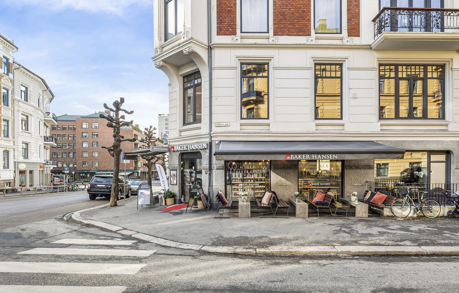 Flere koselige spisesteder rett utenfor døren Galleribilde