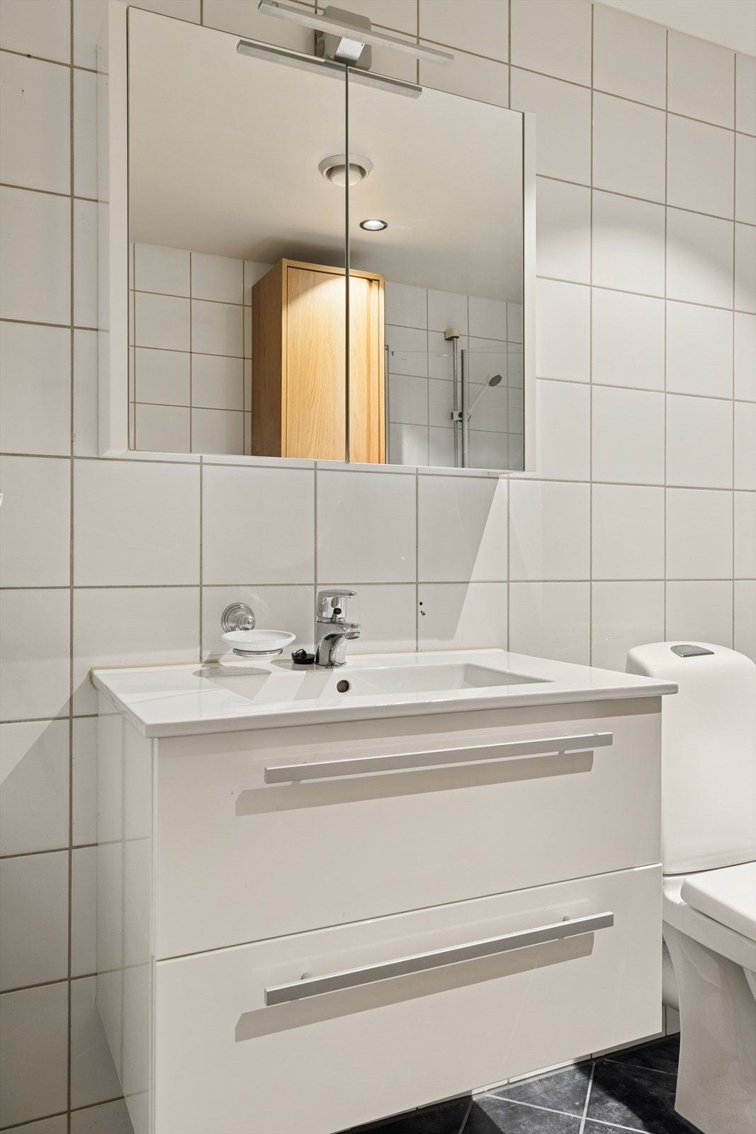 Det er også varmekabler i gulvet på badet. Galleribilde