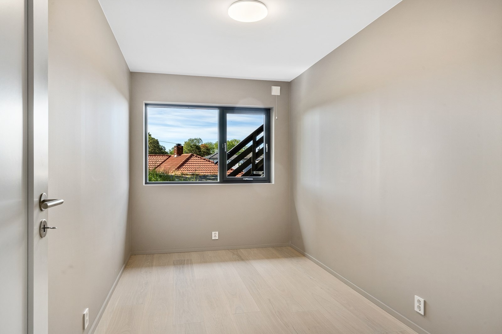 Den harmoniske kombinasjonen av materialvalg og farger bidrar til et helhetlig og eksklusivt inntrykk. Galleribilde