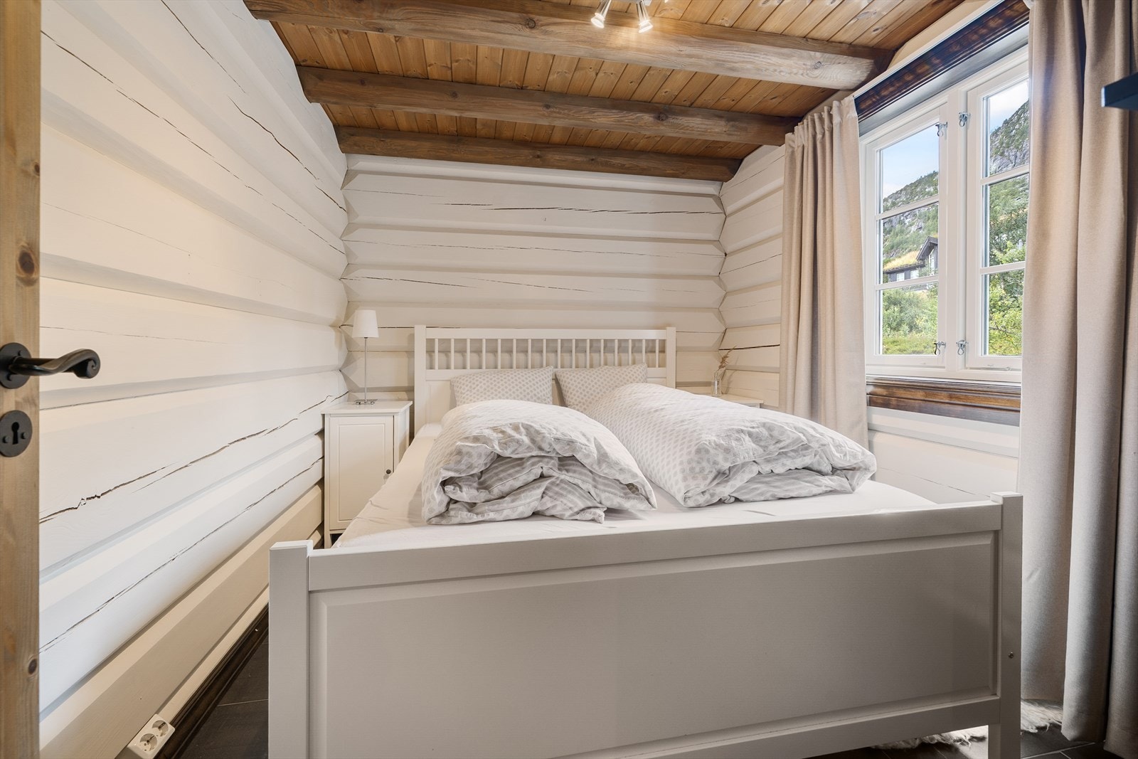 Soverom i 1.etasje Galleribilde