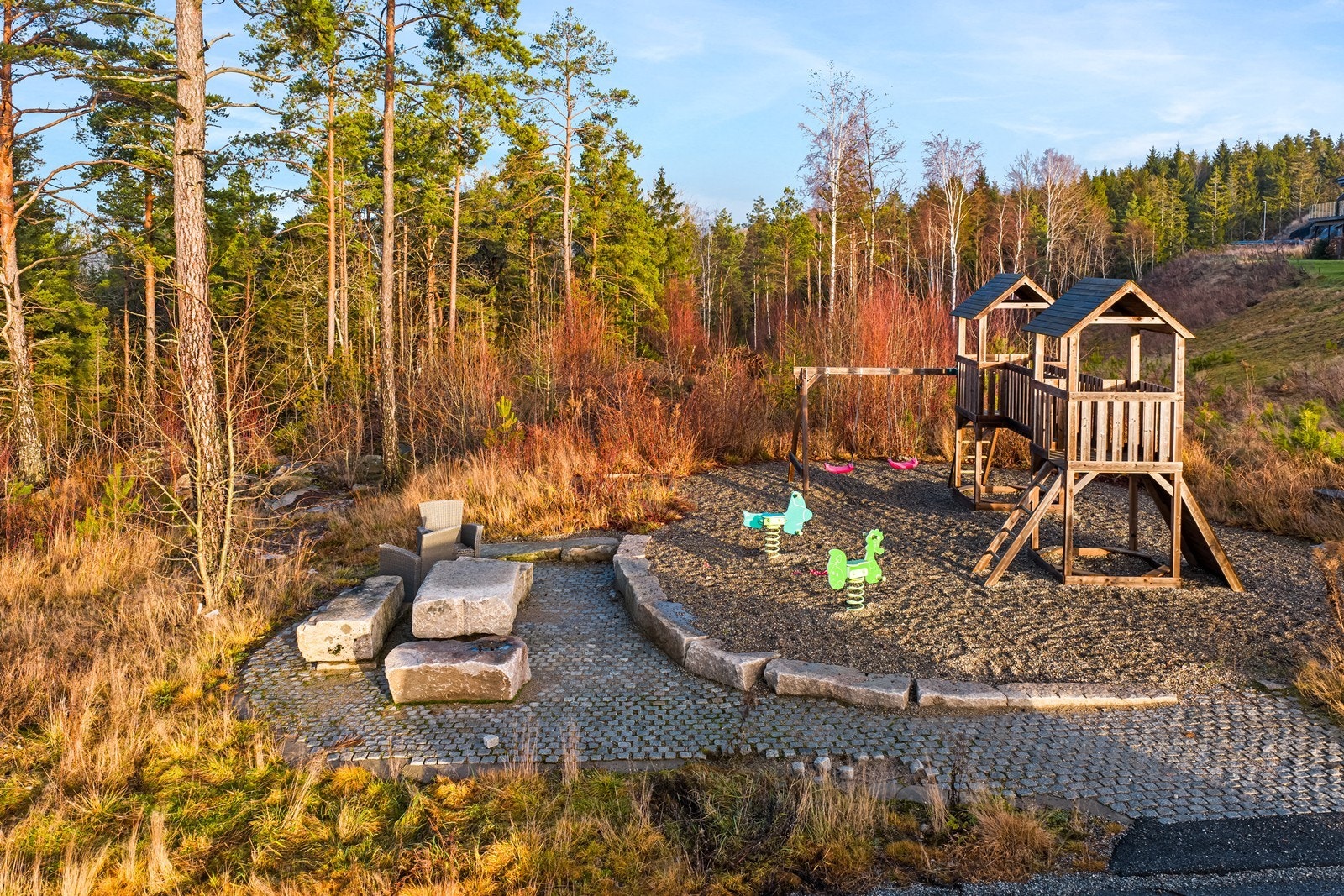 Barnevennlig område med egen lekepark Galleribilde