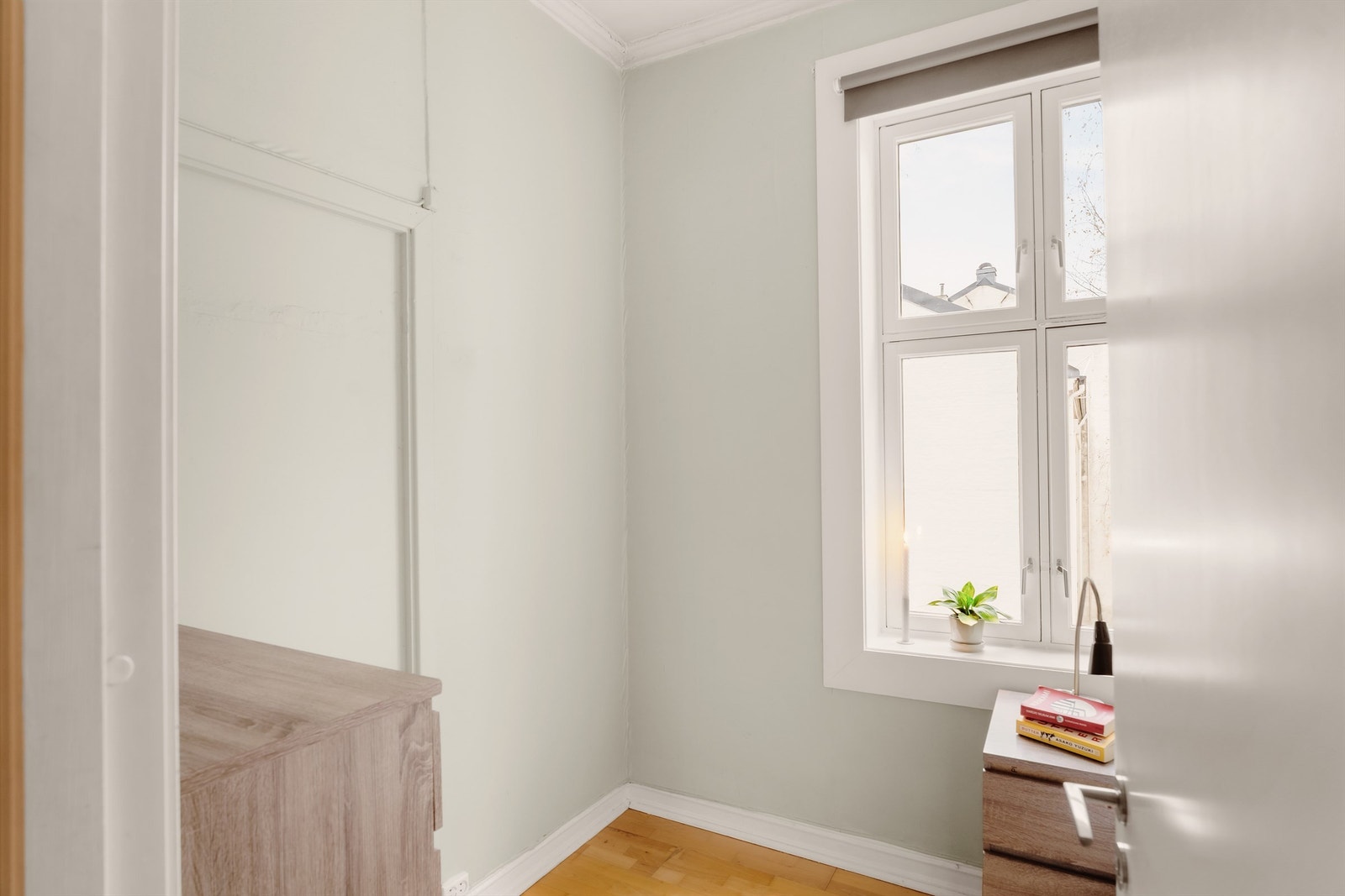 Soverom 2 mot bakgård. Galleribilde