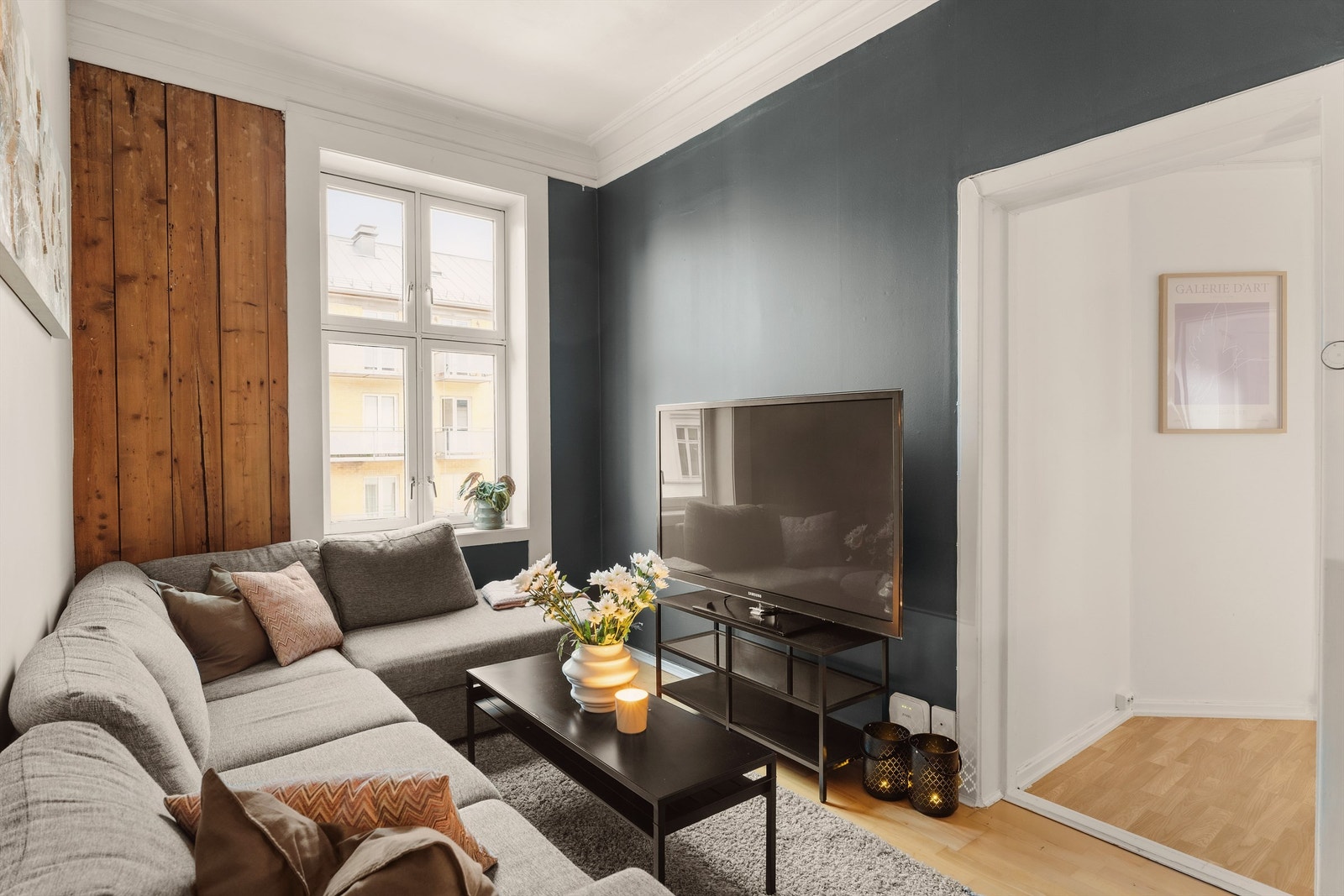 Velkommen til Thorvald Meyers gate 40B! - Presentert av Marius Dyngeland Iversen v/ Eiendomsmegler Krogsveen. Foto: Isnitt/Nadia Frantsen. Galleribilde