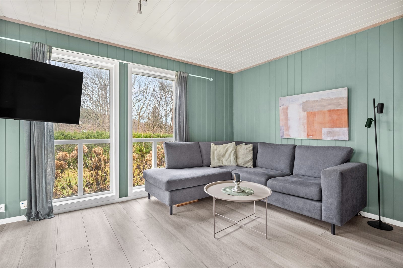 Stue - nye laminatgulv for ca. 3 år siden Galleribilde