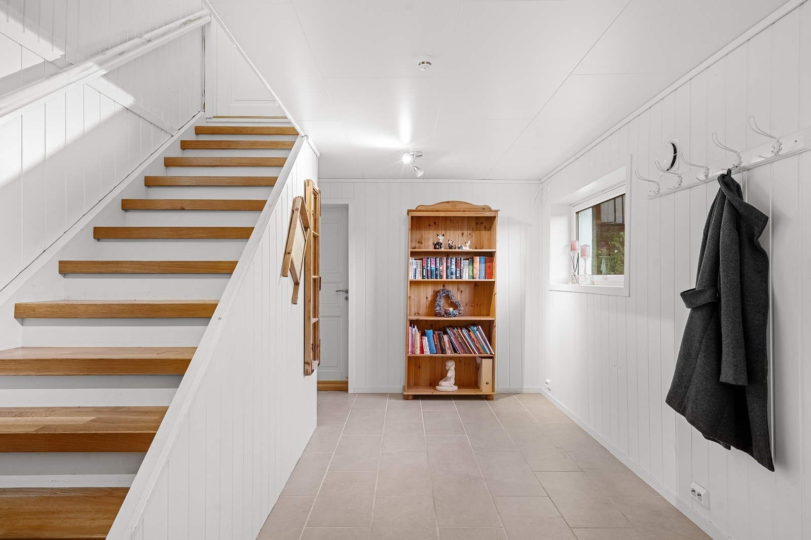 Trapp opp til 2 etg. Galleribilde