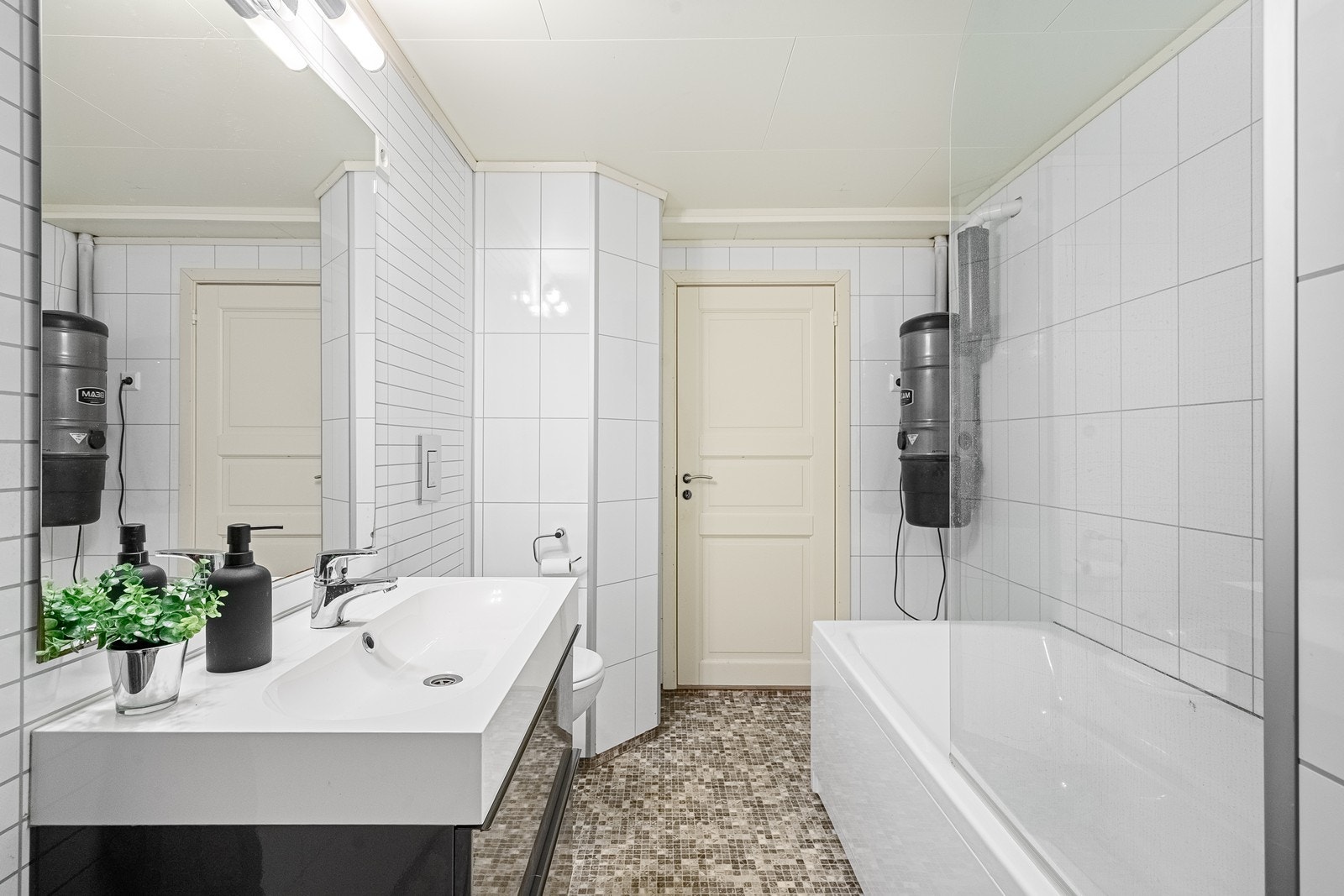 Boligen har sentralstøvsuger. Galleribilde