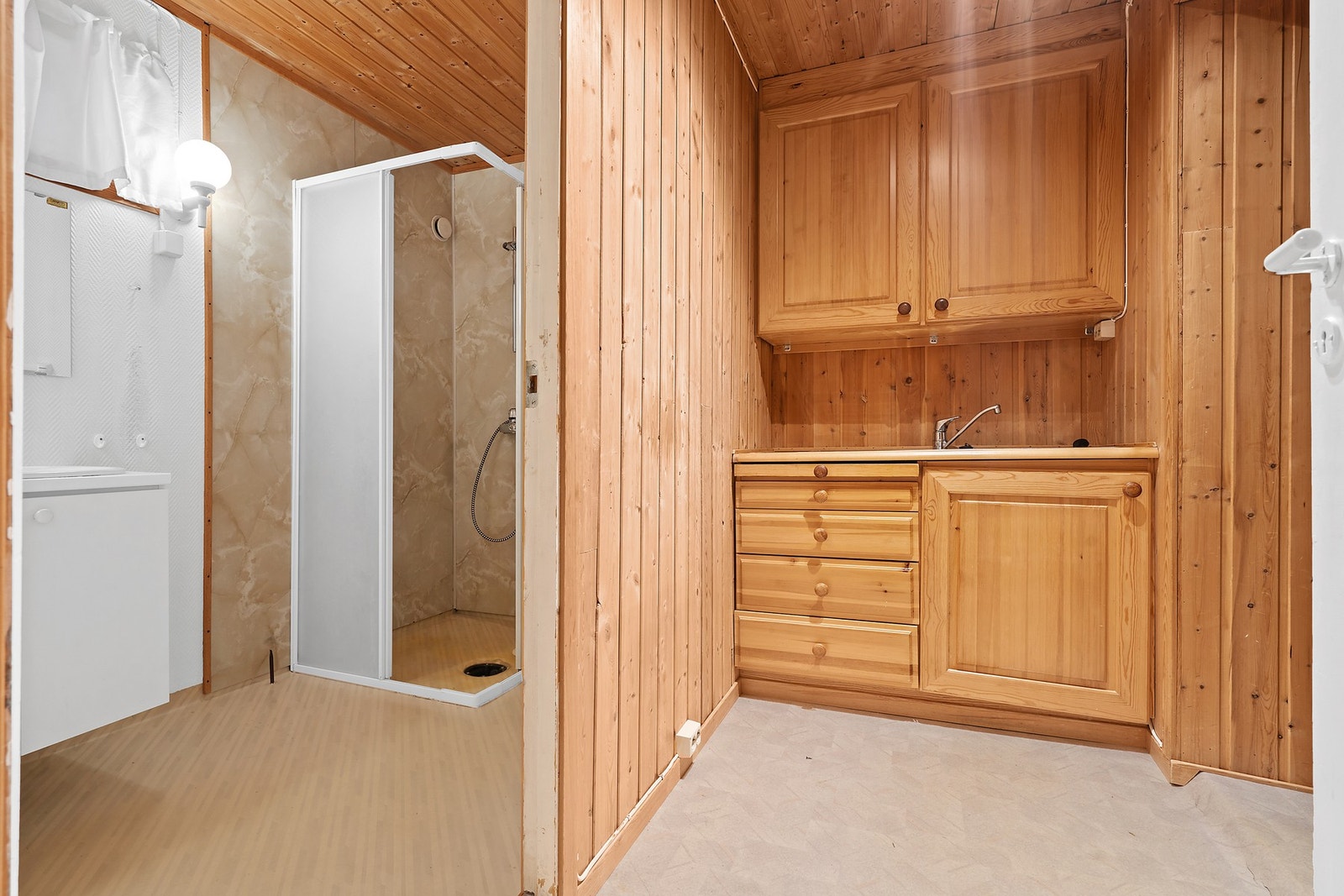 Kjøkken/bad hybel Galleribilde