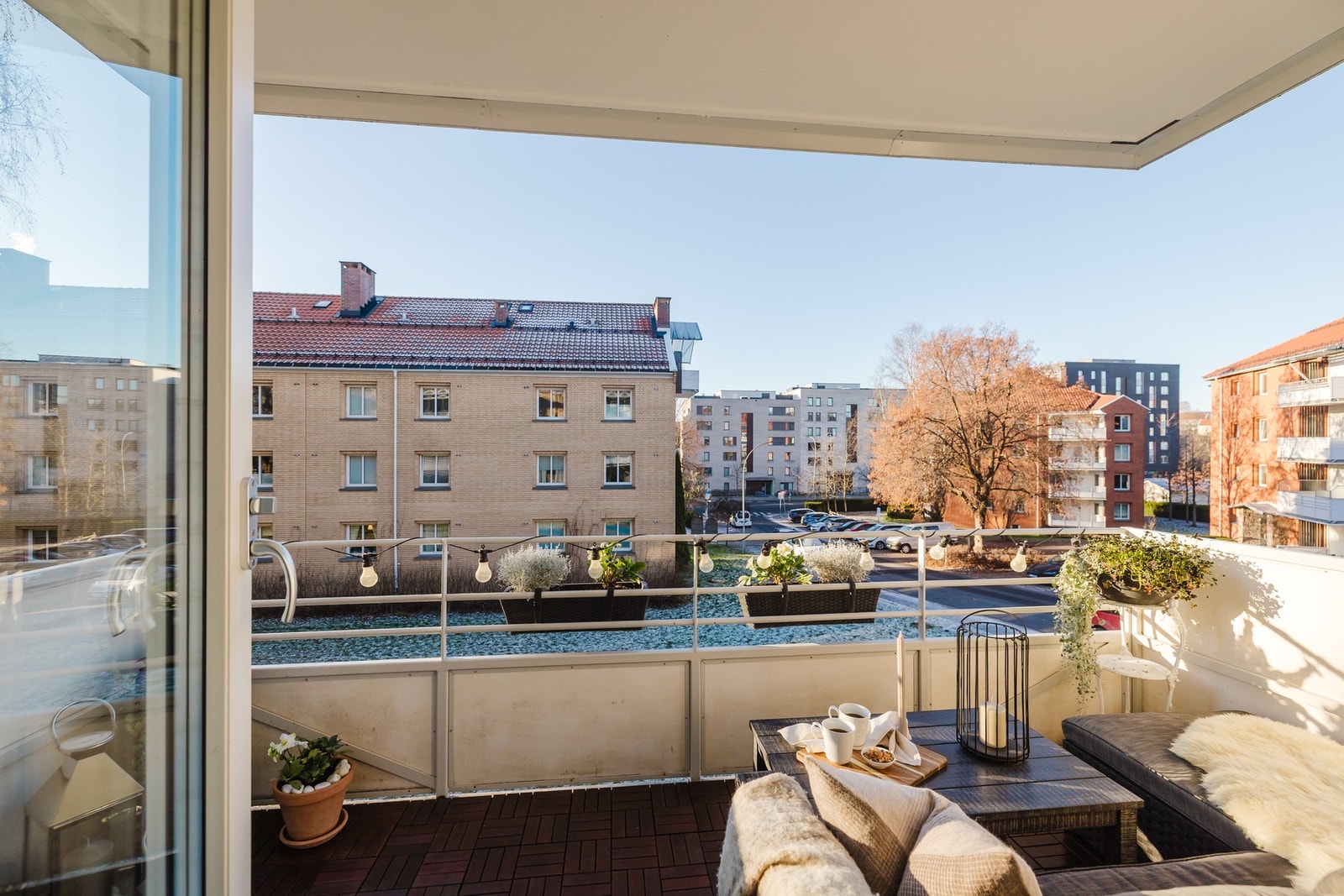 Utgang fra spisestue til herlig balkong på 8 kvm Galleribilde