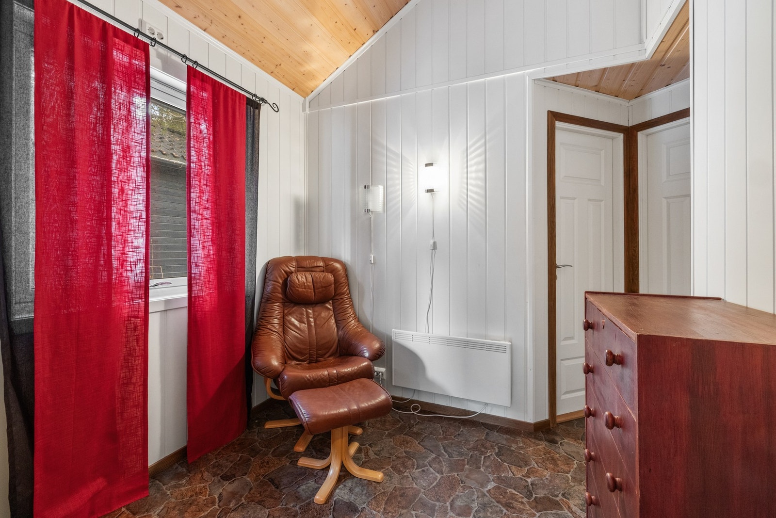 Romslig gang/entrè Galleribilde