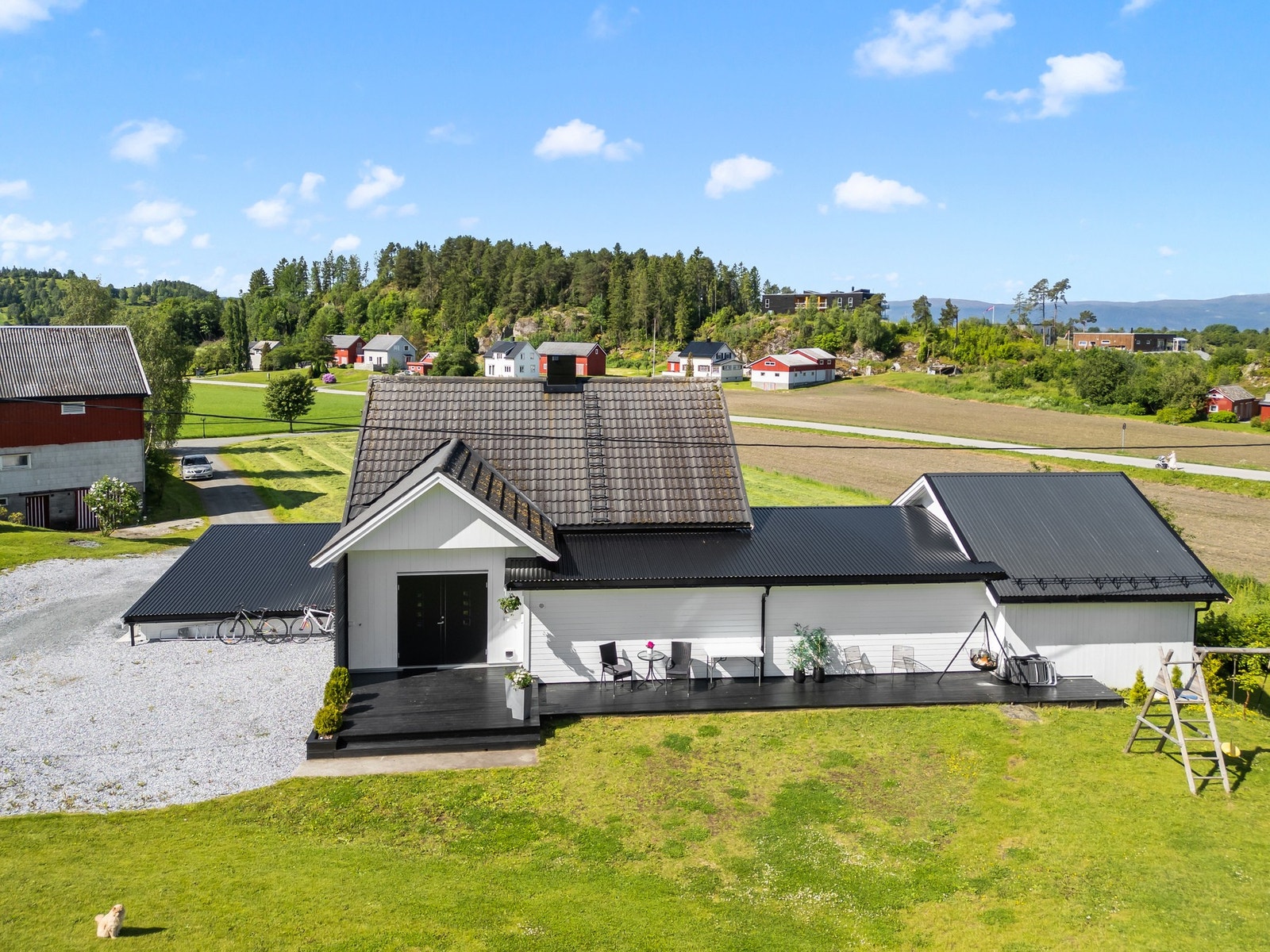 Fasadebildet. Galleribilde