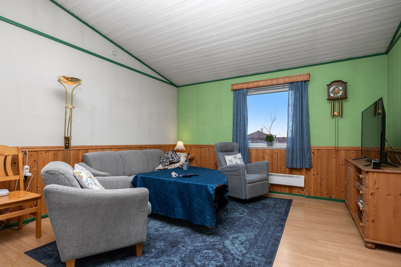 Flere naturlige innredning seksjoner for å møblere etter eget ønske og behov. Galleribilde