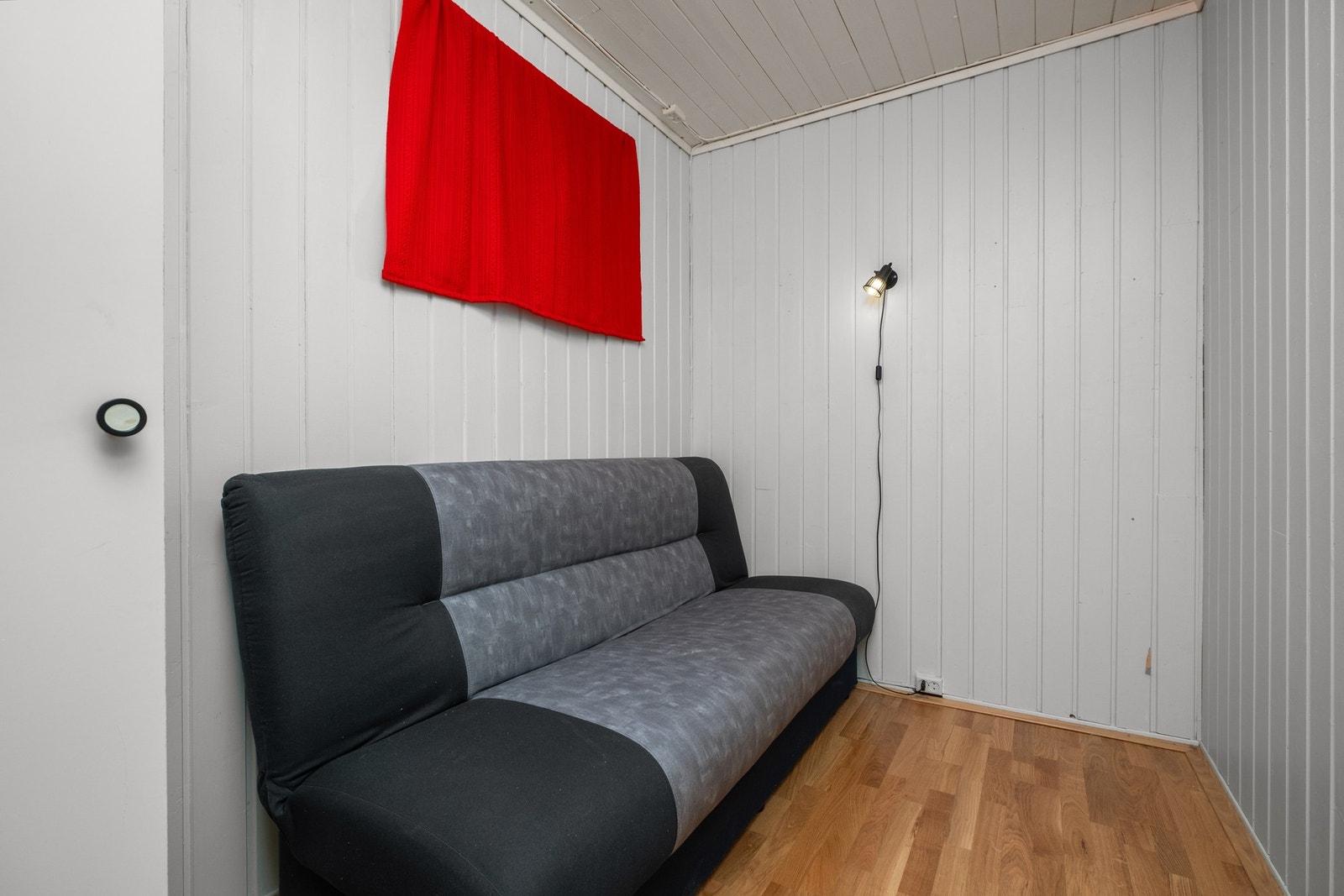 Garderobe/oppholdsrom. Galleribilde