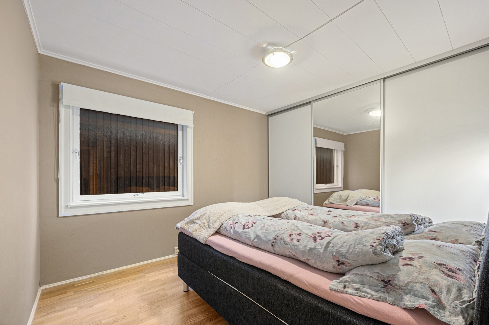 Soverom. Galleribilde