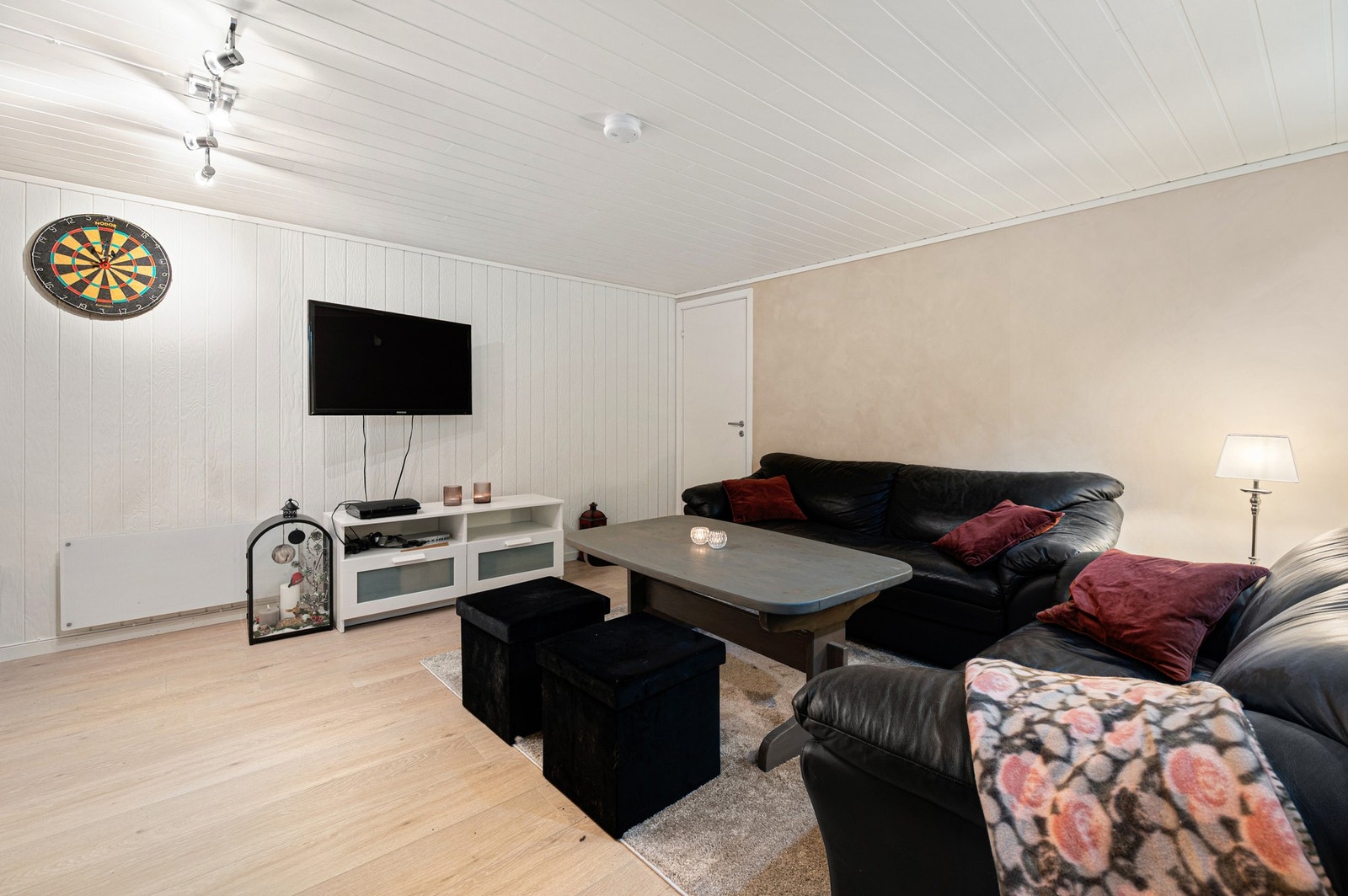 Kjelleretasje. Galleribilde