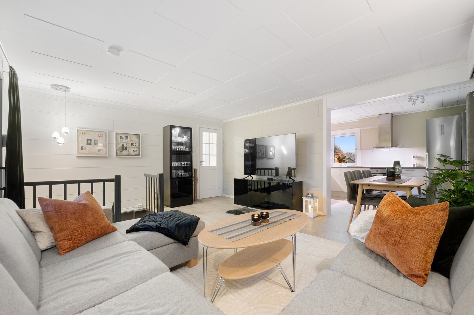 Innholdsrik halvpart av tomannsbolig i et populært boligområde på Hoem/Byåsen. Galleribilde