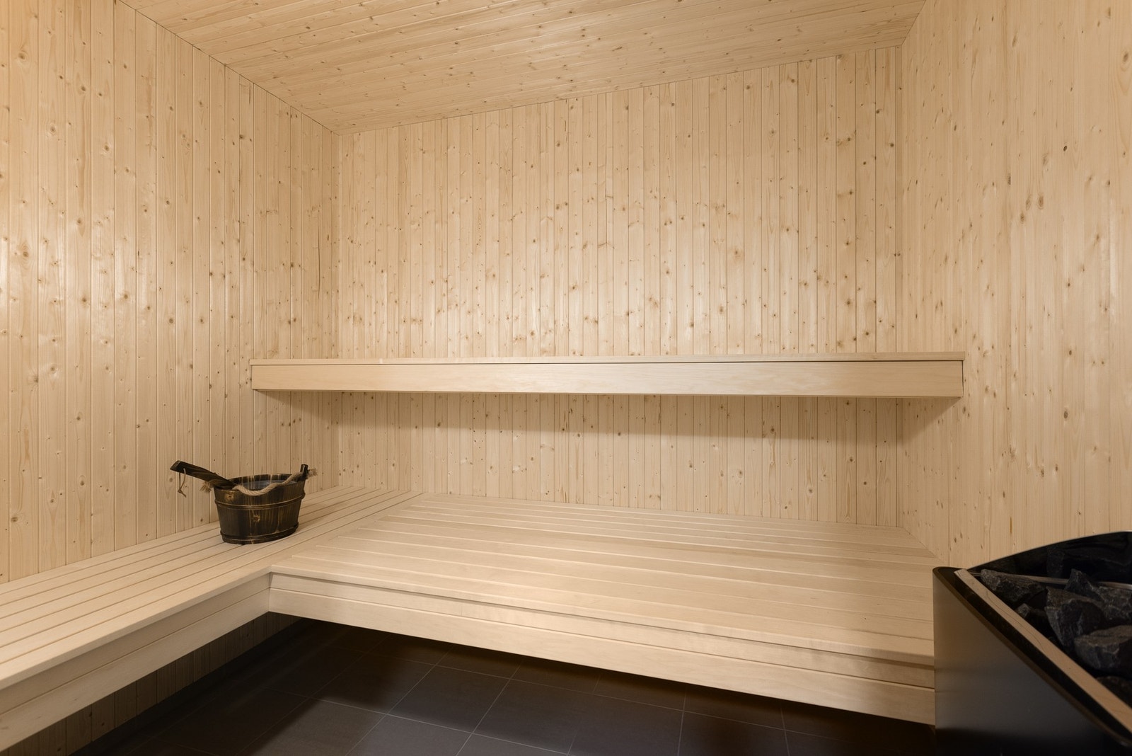 Fasilitetene i borettslaget er mange. Her vises badstuen, som beboerne fritt kan disponerer. Galleribilde