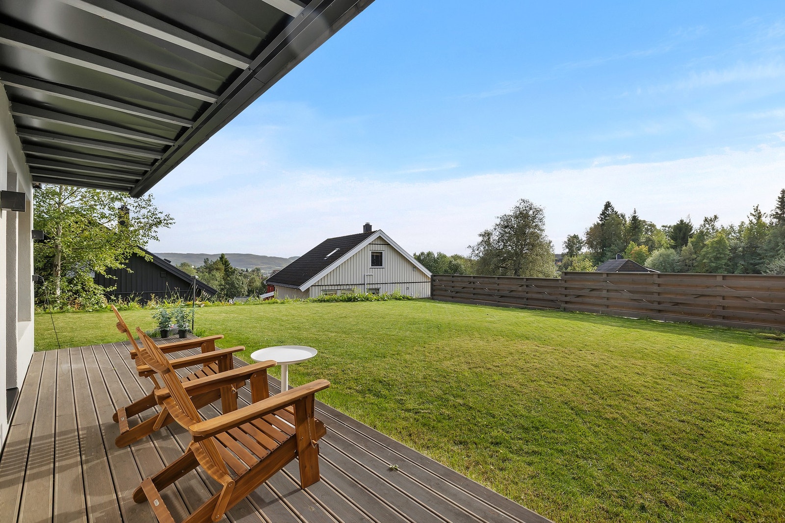 Privat og skjermet terrasse. Galleribilde