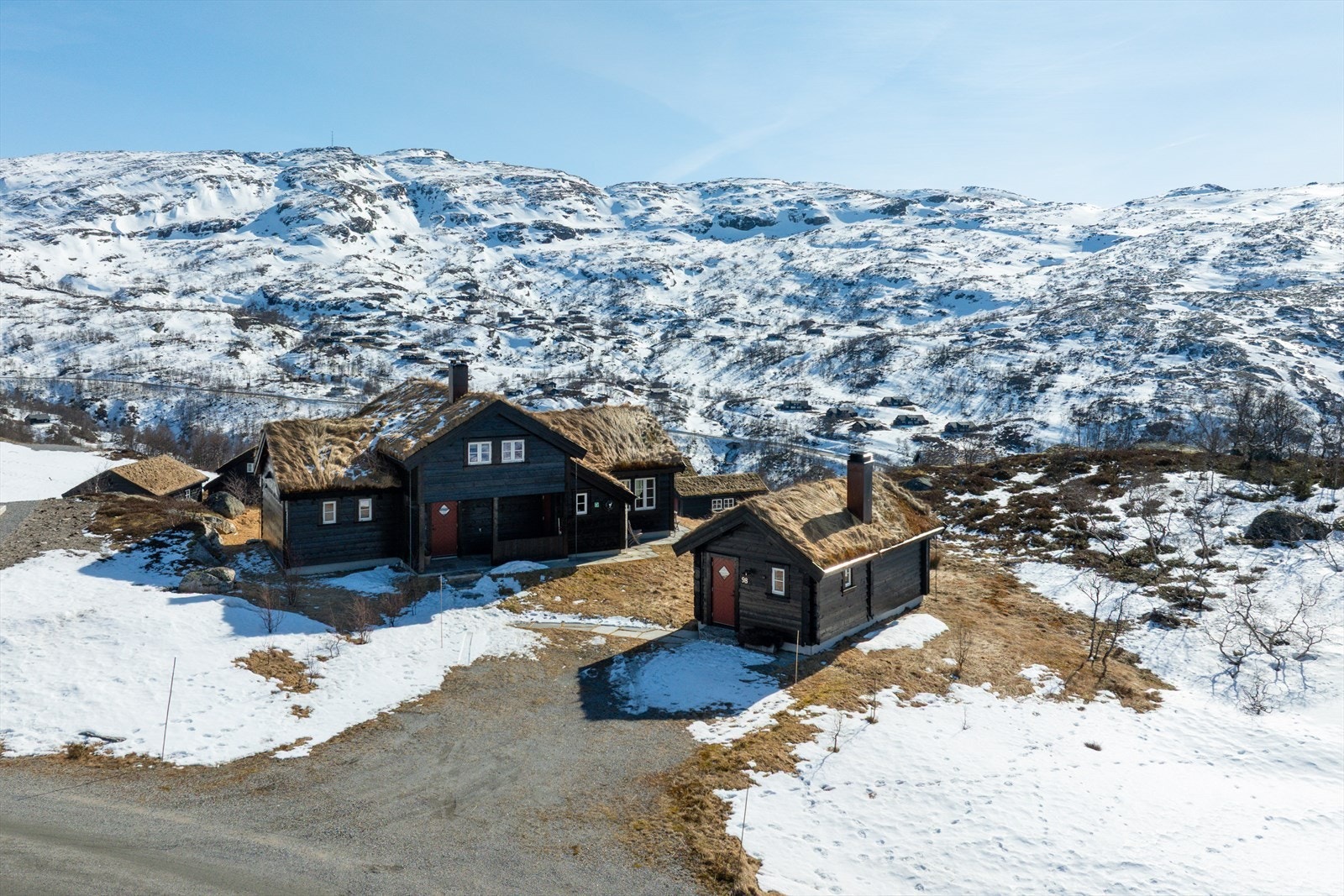 Flott eiendom med fin plassering og enkel adkomst på høyfjellet 750 m.o.h Galleribilde