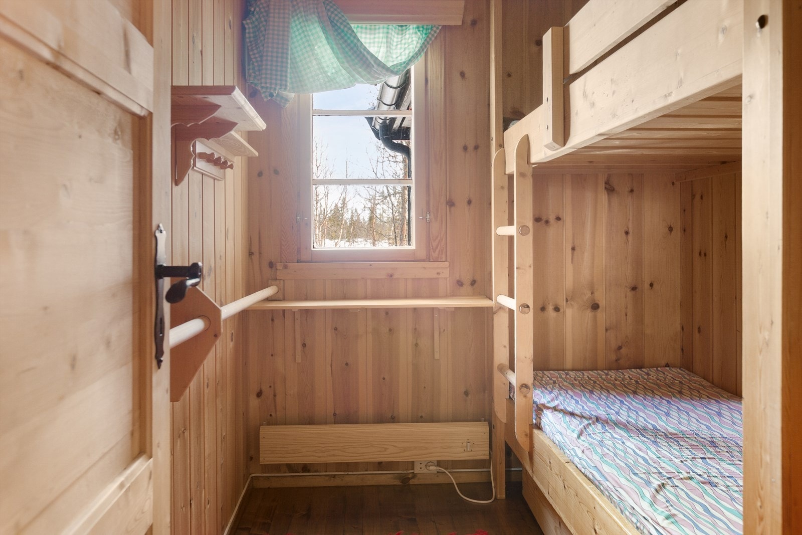 De to andre soverommene har plassbygde køyesenger. Soverom 2. Galleribilde