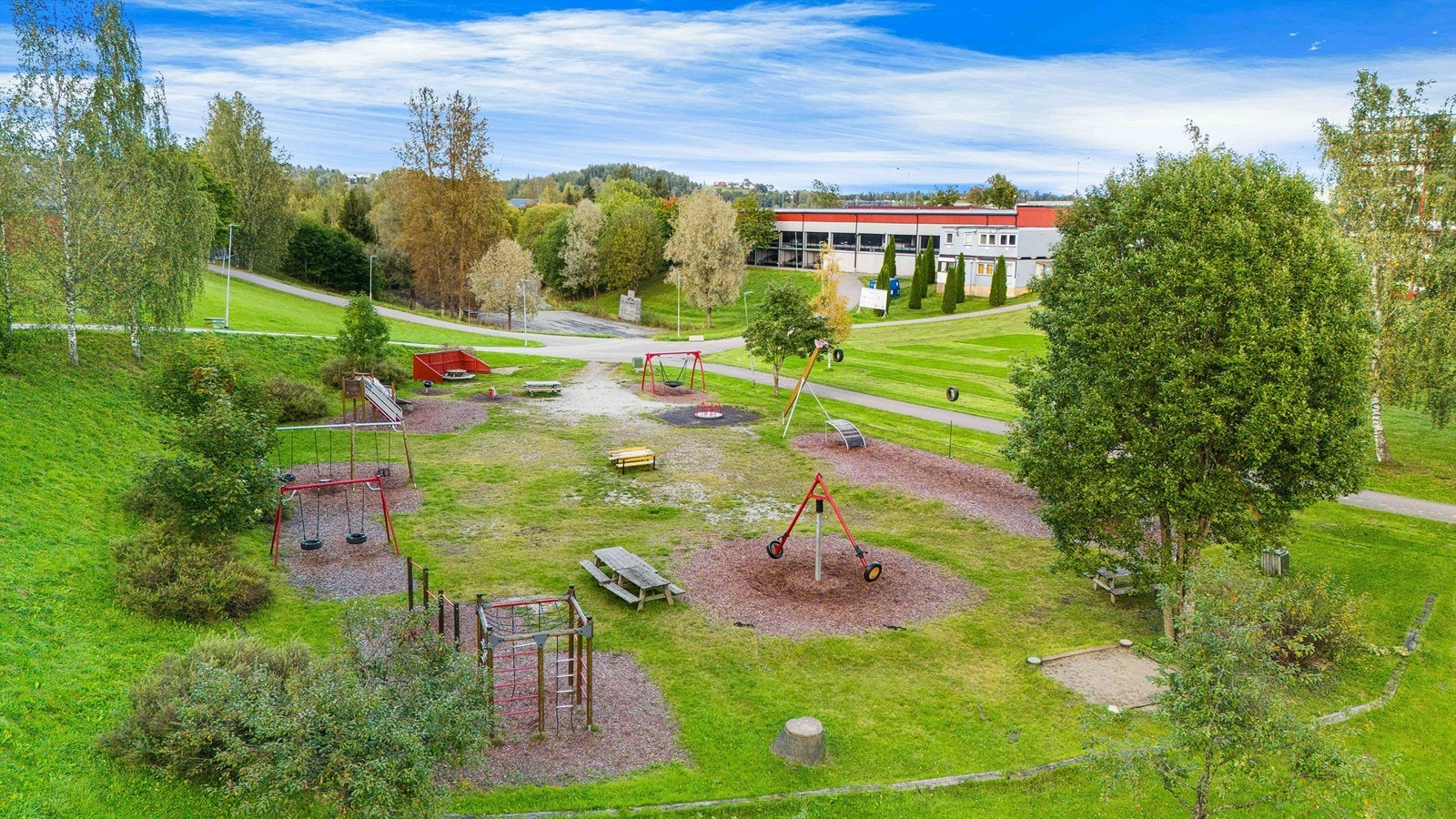 Felles lekeplass rett i nærheten! Galleribilde