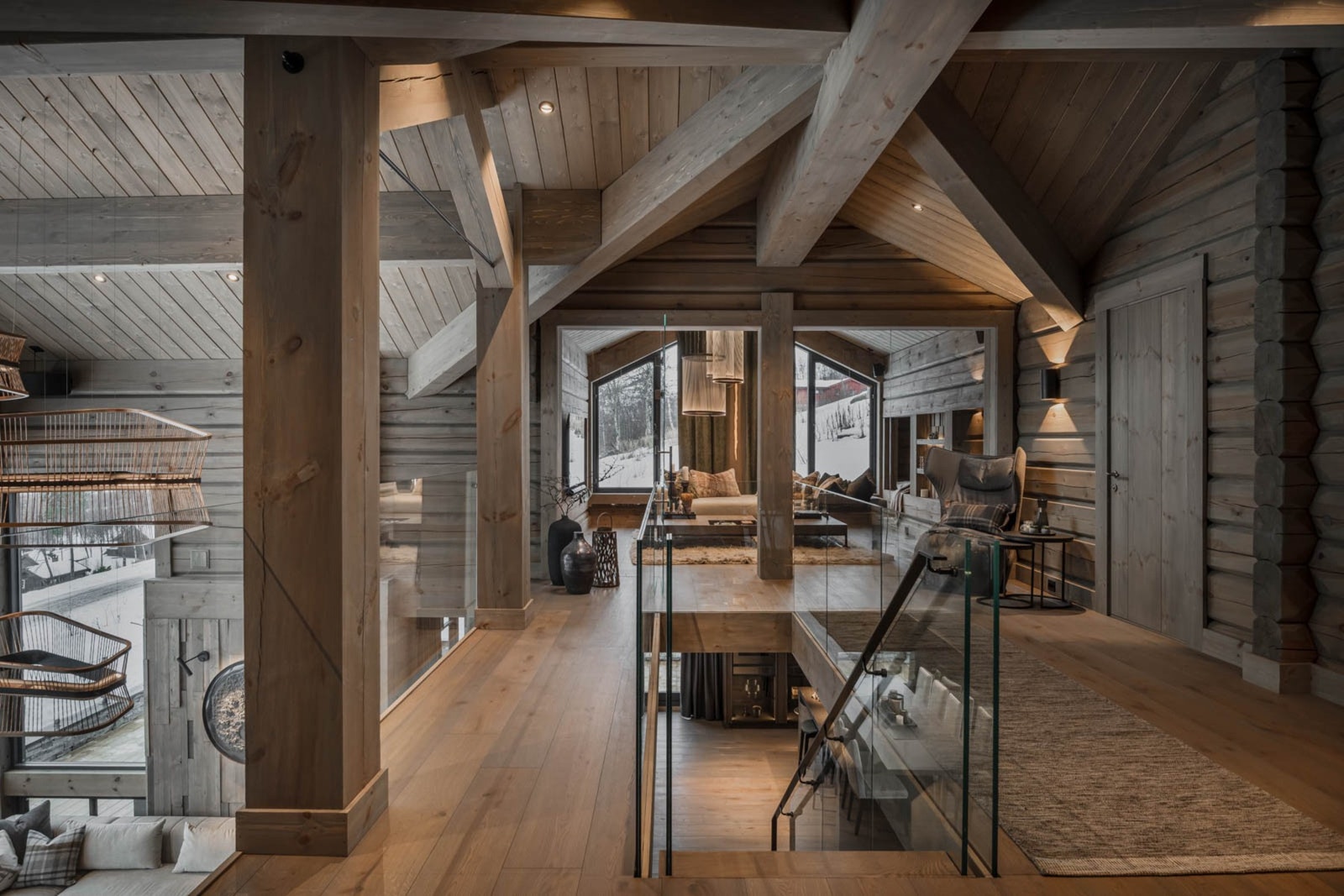 Nyt utsikten - eller en god bok i mellomstuen i andre etasje Galleribilde