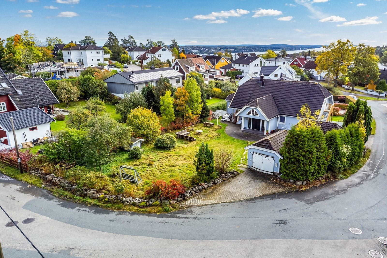Tomten er uregulert og omfattes av kommuneplanens arealdel. Galleribilde