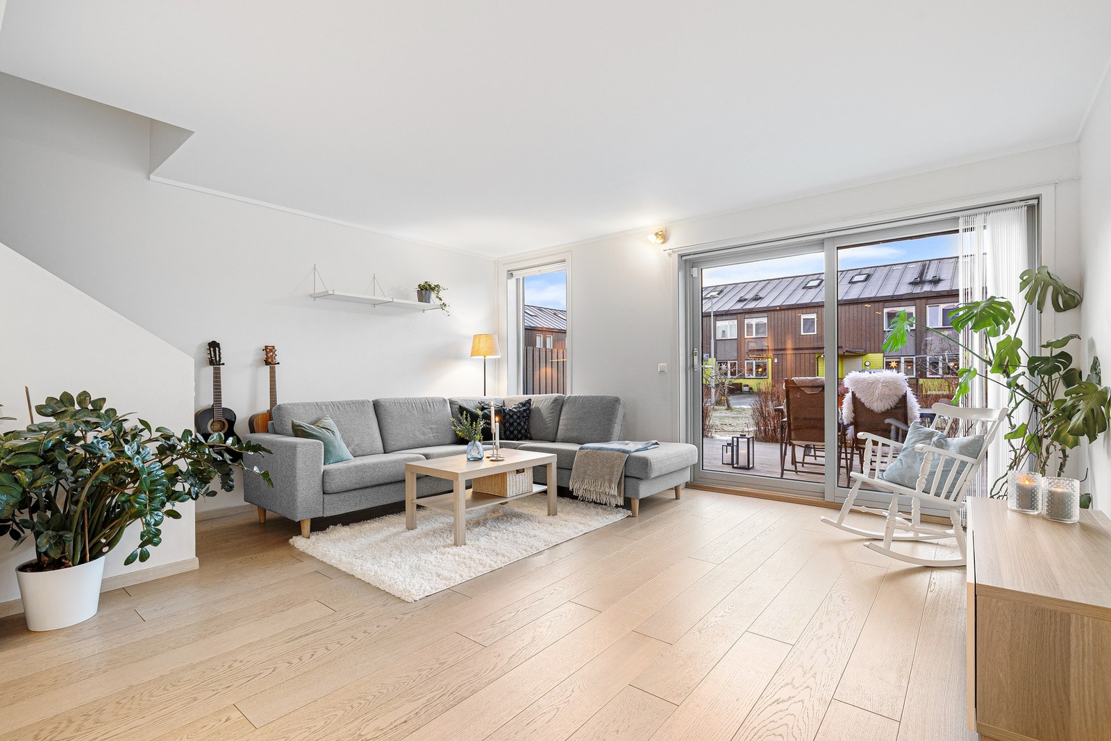 Et lyst og trivelig rekkehus i populært og familievennlig område Galleribilde