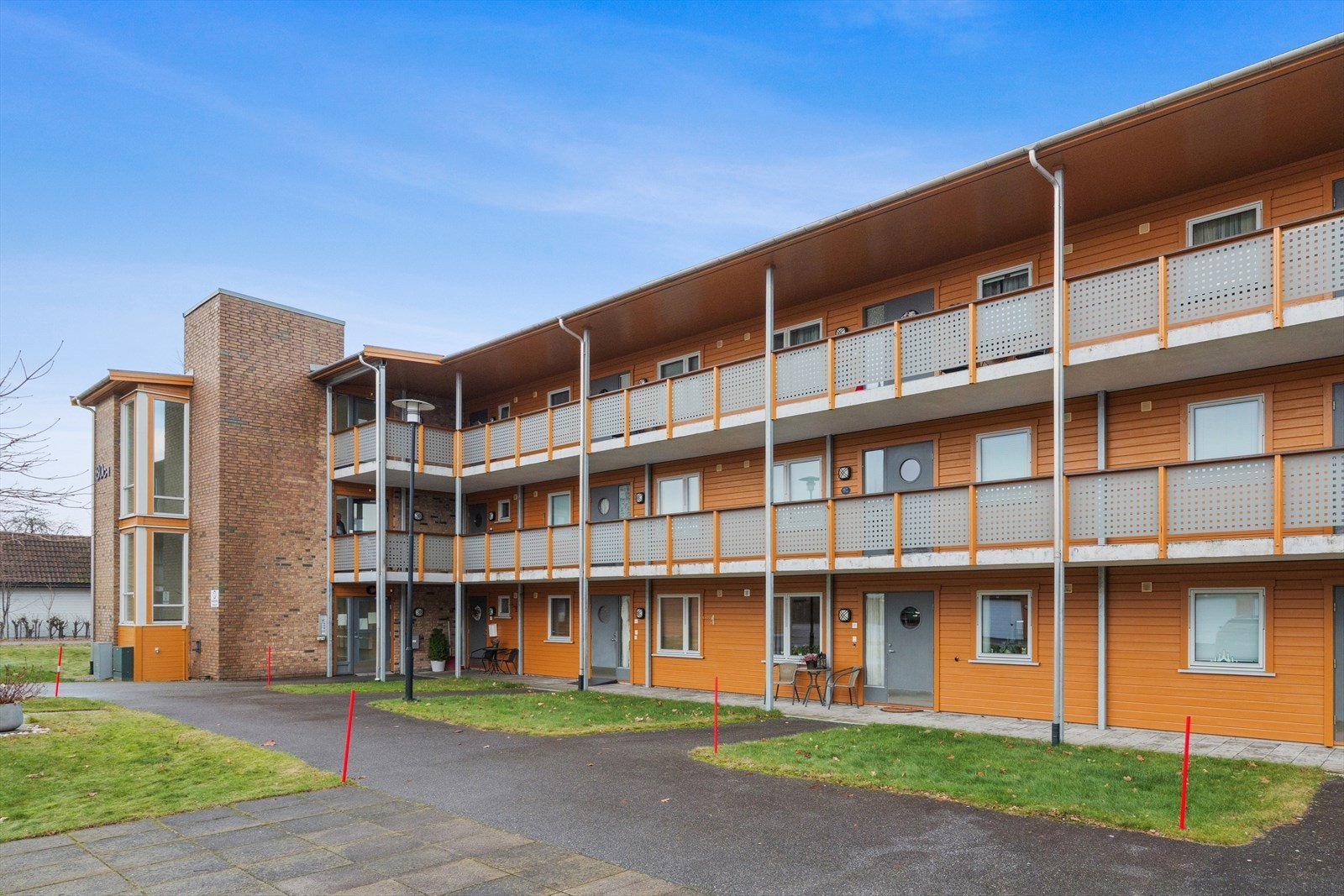 Tomten er et fellesareal som tilhører borettslaget og kan benyttes av alle beboere. Galleribilde