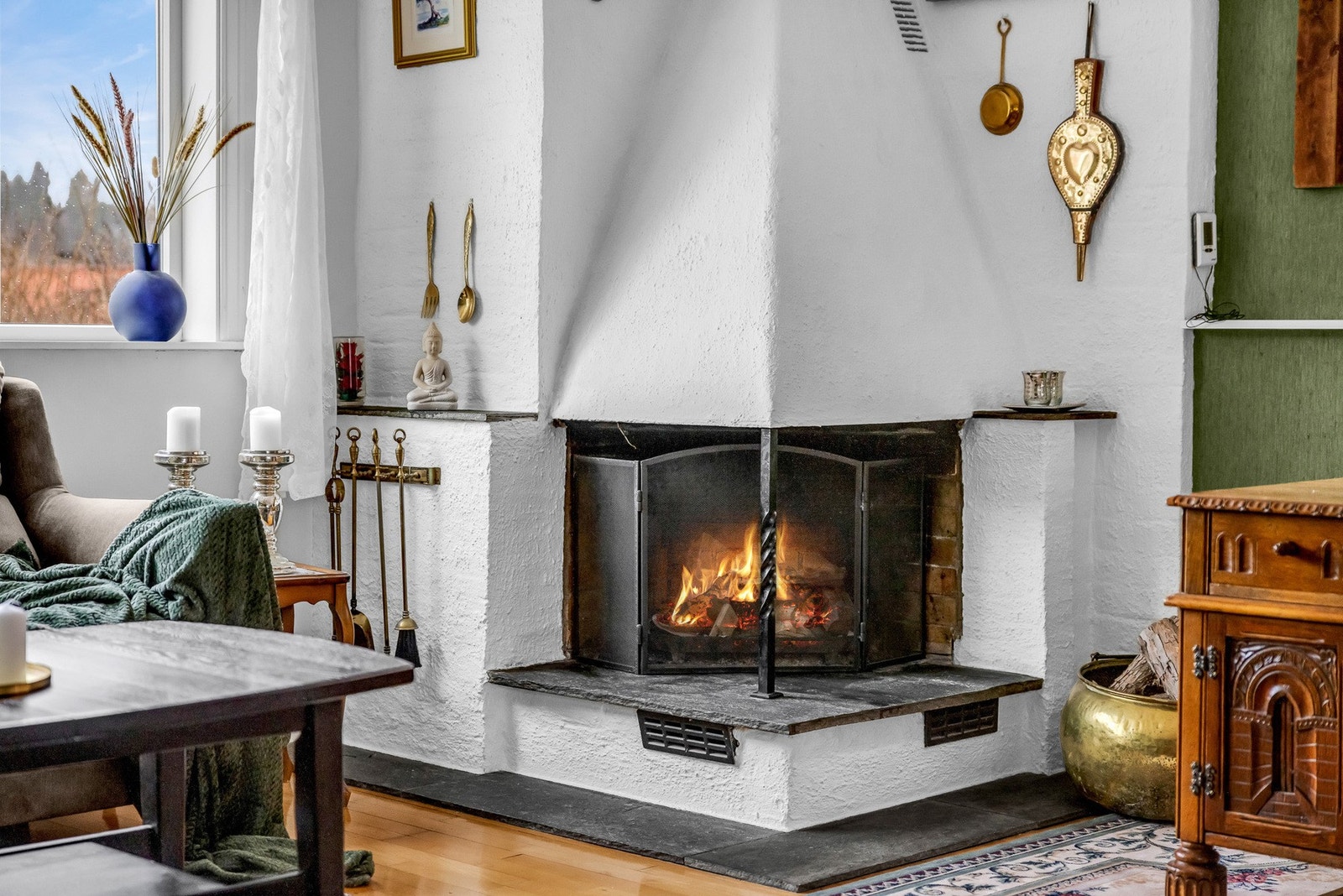 Peis i hjørnet av stuen. Galleribilde