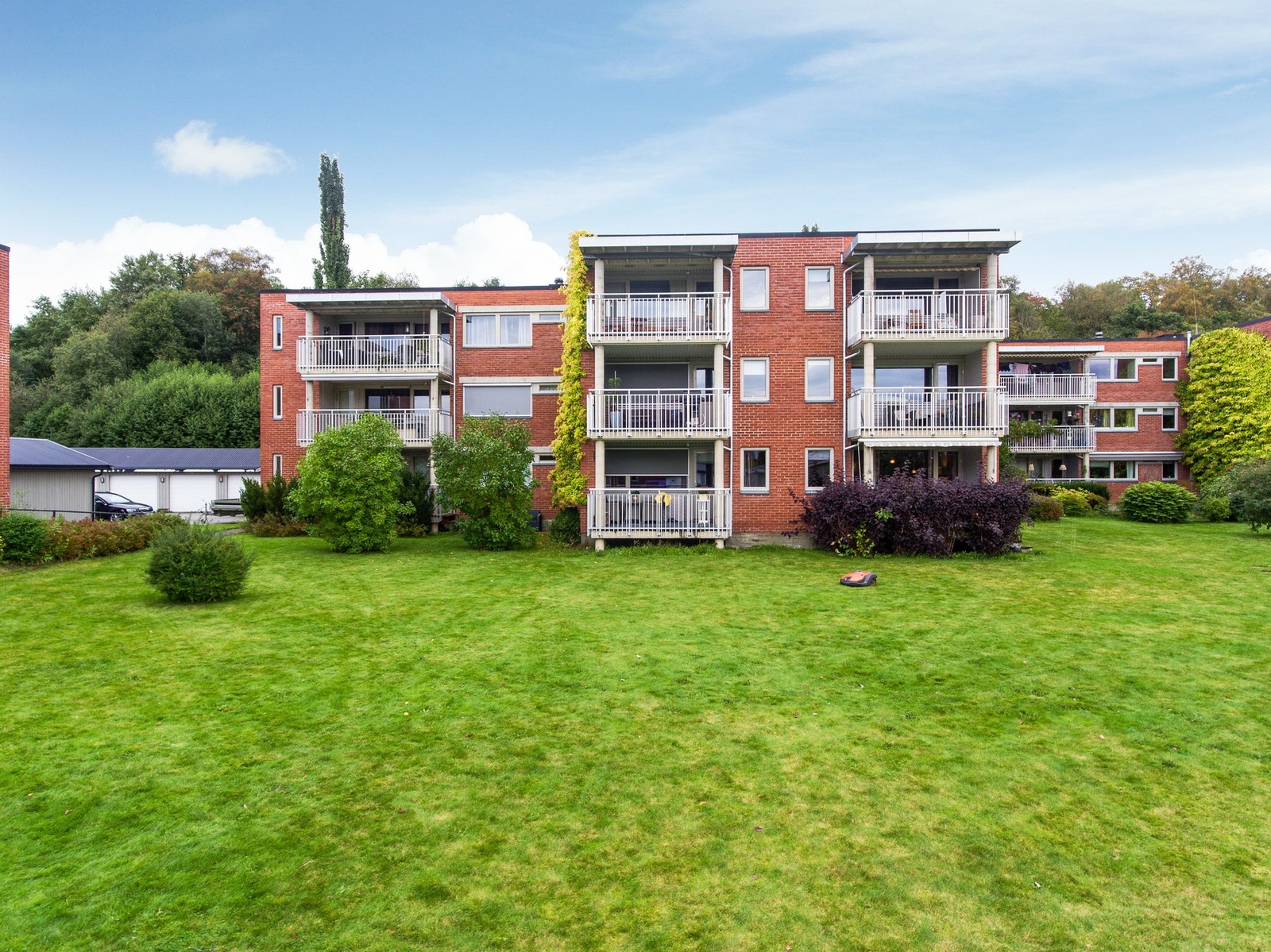 Fasadebilde. Leiligheten ligger øverst til høyre. Galleribilde