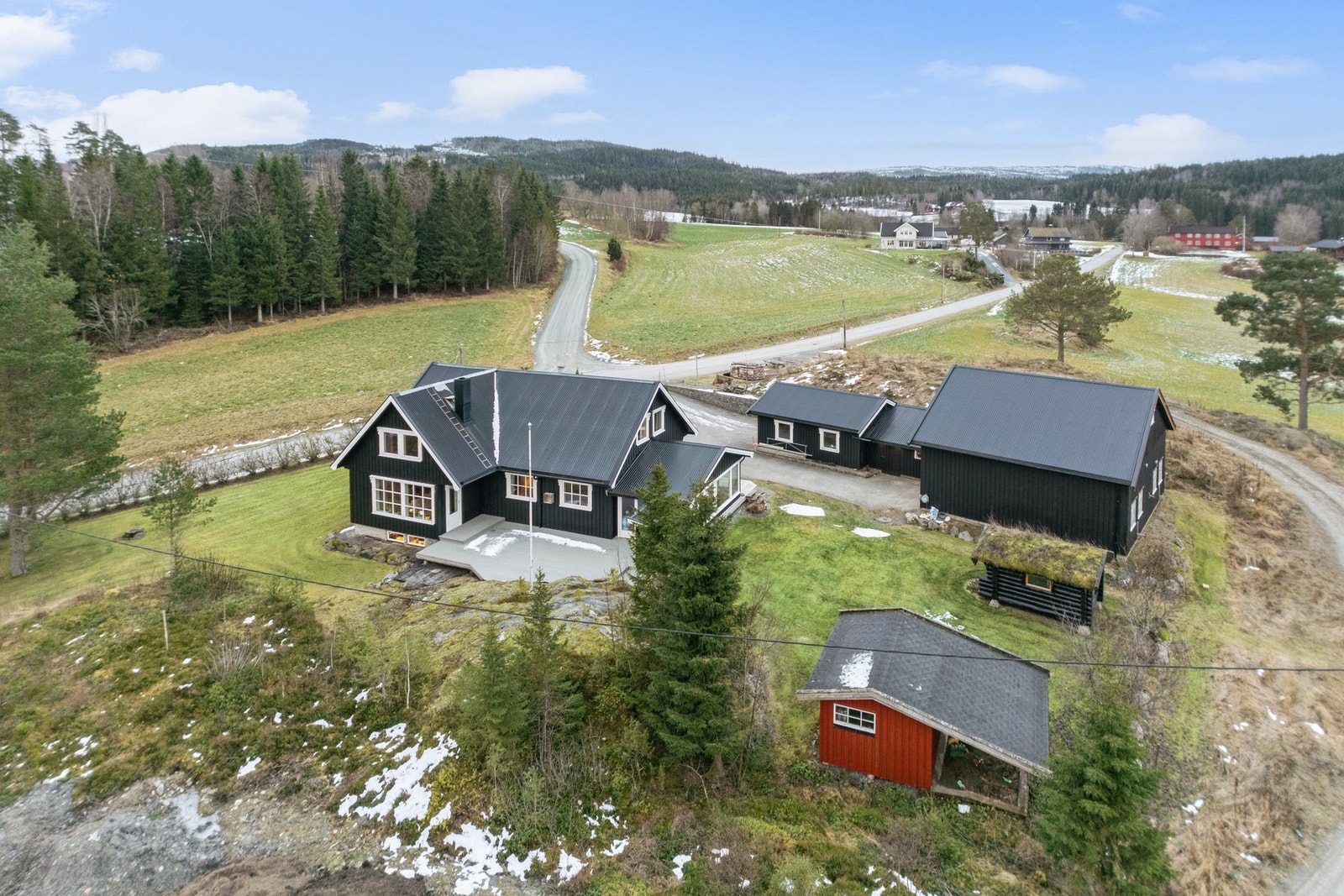 Velkommen til Fossenvegen 132! / Foto: EFEKT, (Hamish Gray) Galleribilde