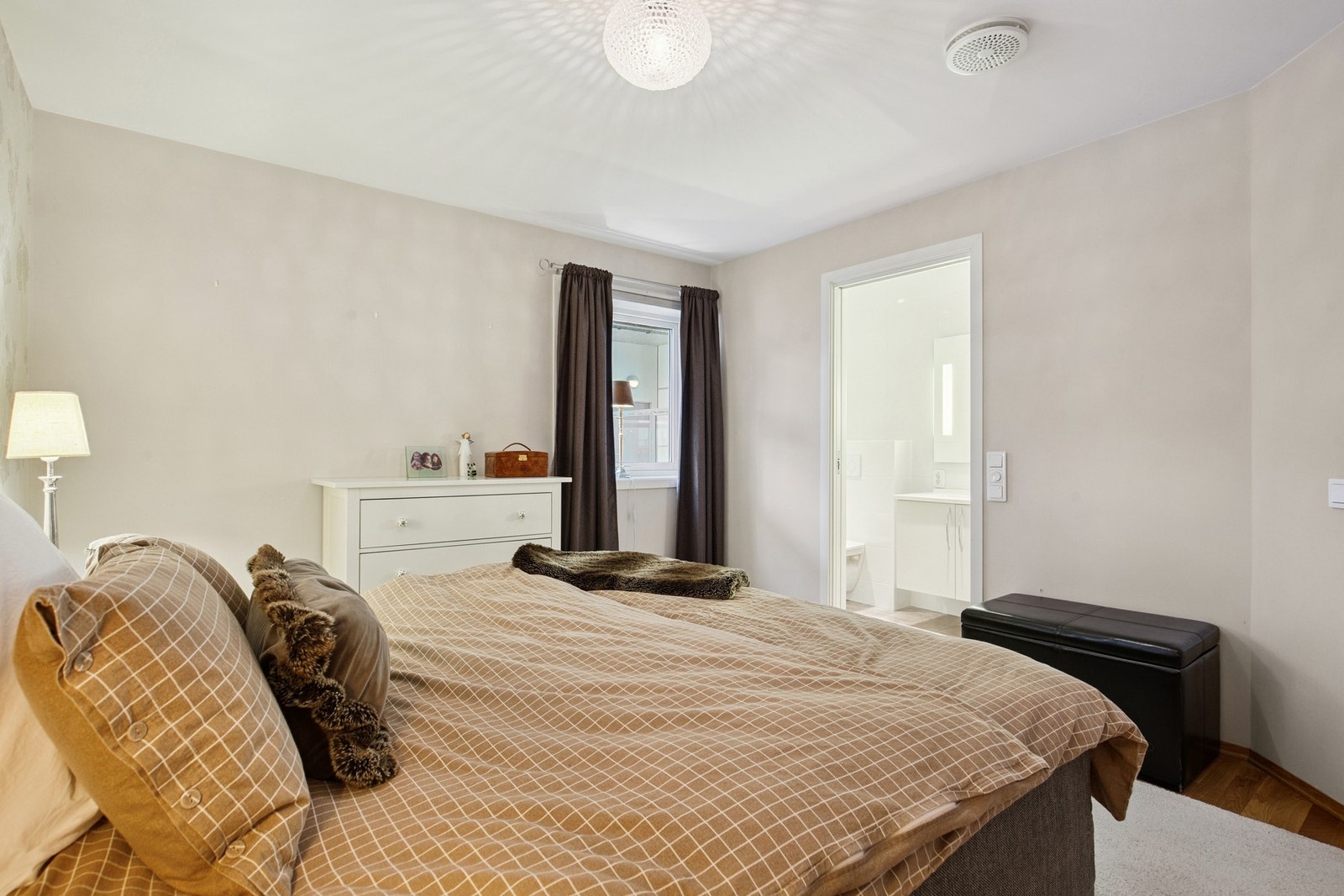 Soverommet har privat bad ! Galleribilde