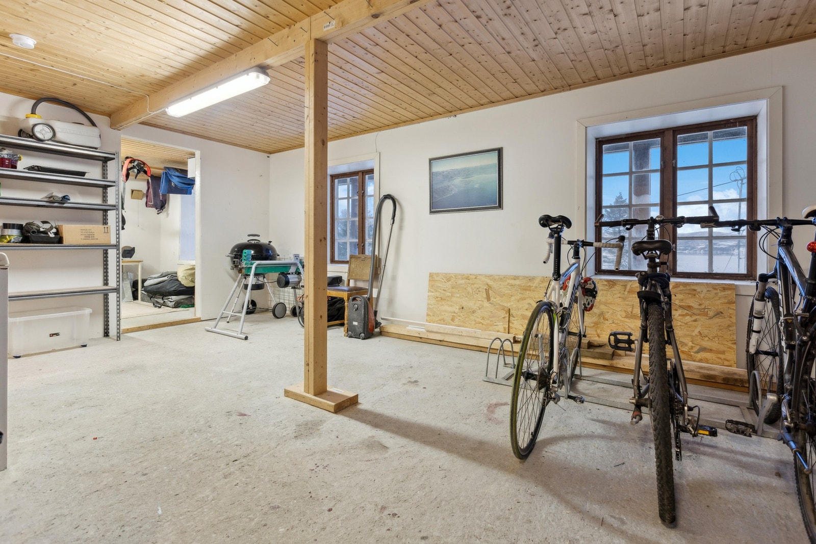 Underetasjen kan by på ypperlig med lagringsplass. Galleribilde