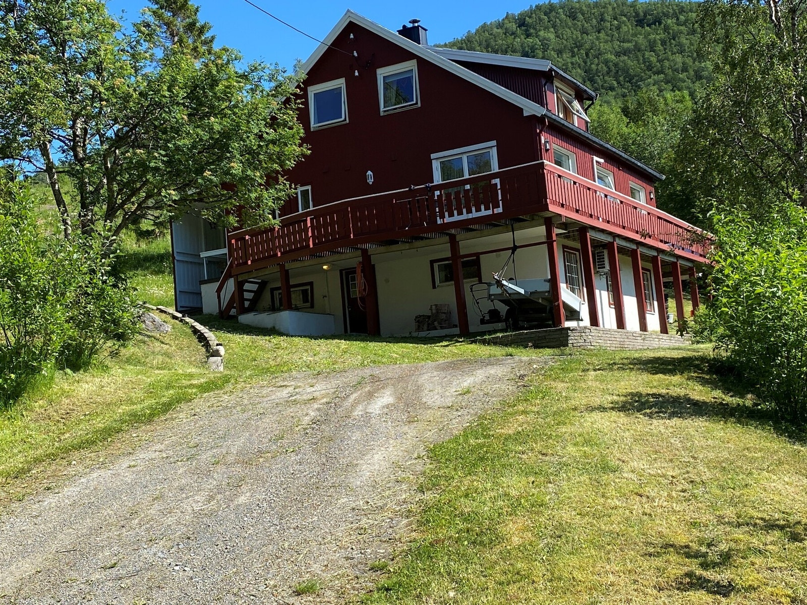 Sommerbilde tatt av selger. Galleribilde