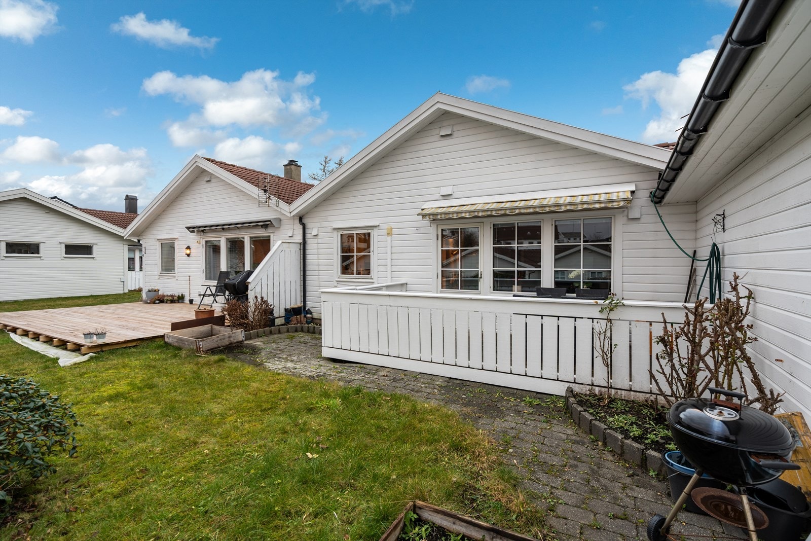 Belegningsstein i gangstien til terrassen Galleribilde