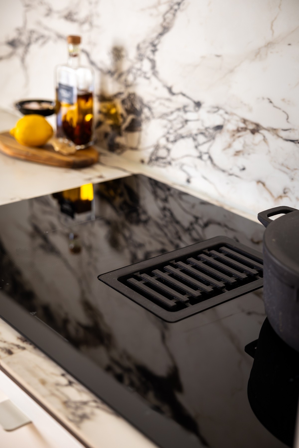 Platetopp med integrert ventilator. Galleribilde