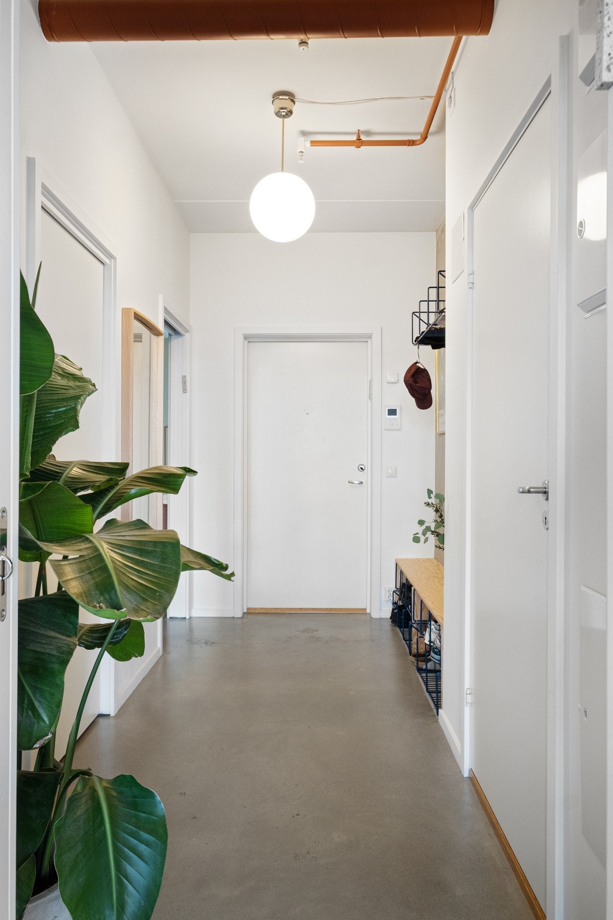 Hele leiligheten har en takhøyde på 2,84 meter. Galleribilde