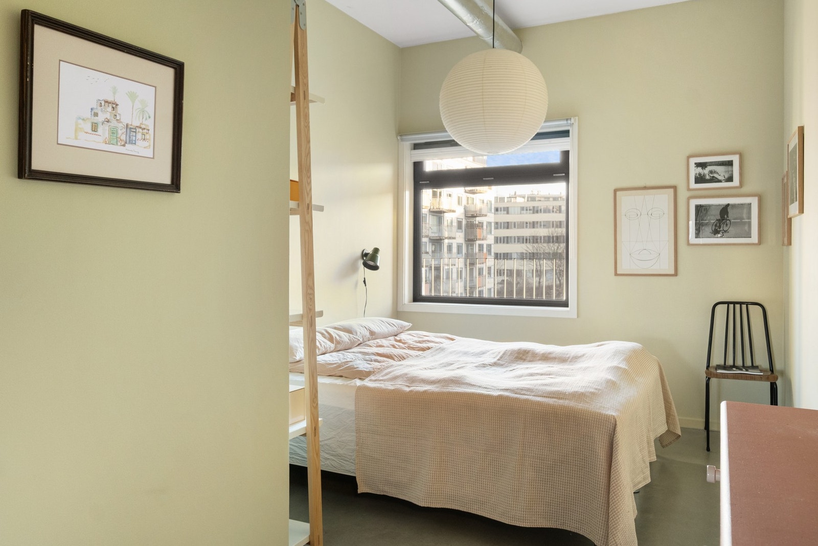 Hovedsoverommet oppleves romslig. Galleribilde