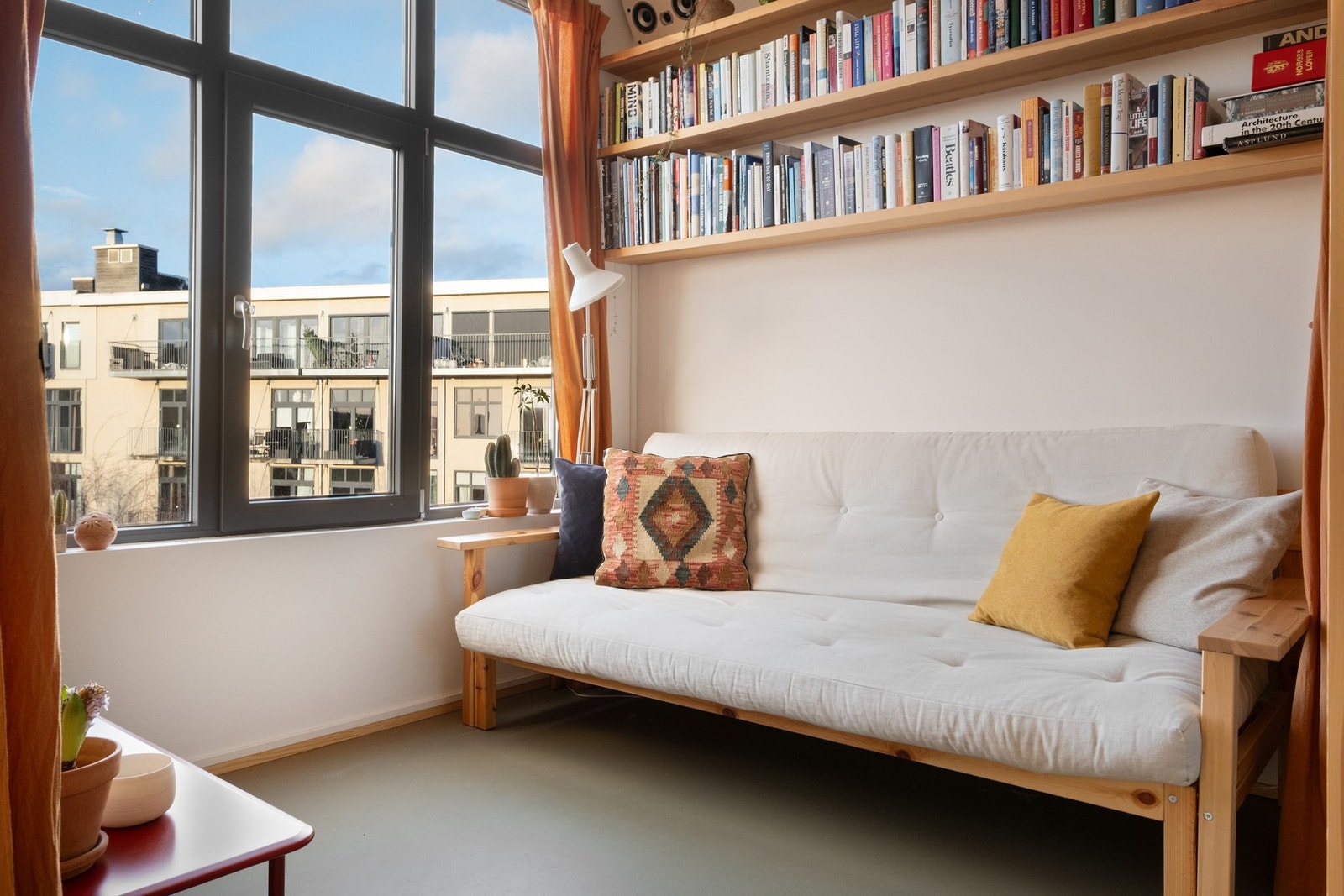 Nærbilde av stuen. Galleribilde