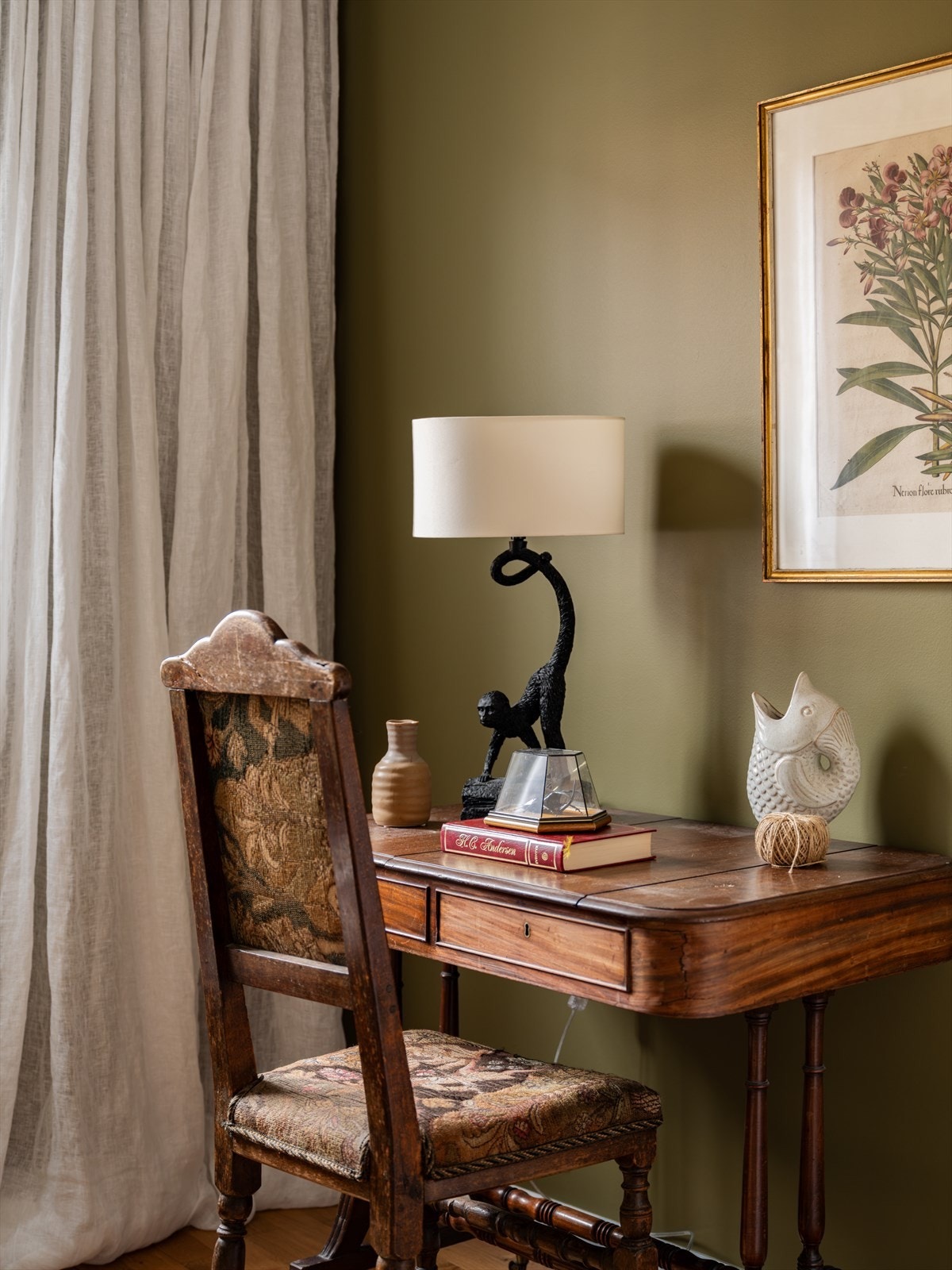 Veggene er nylig malt i en moderne og lun fargepalett Galleribilde