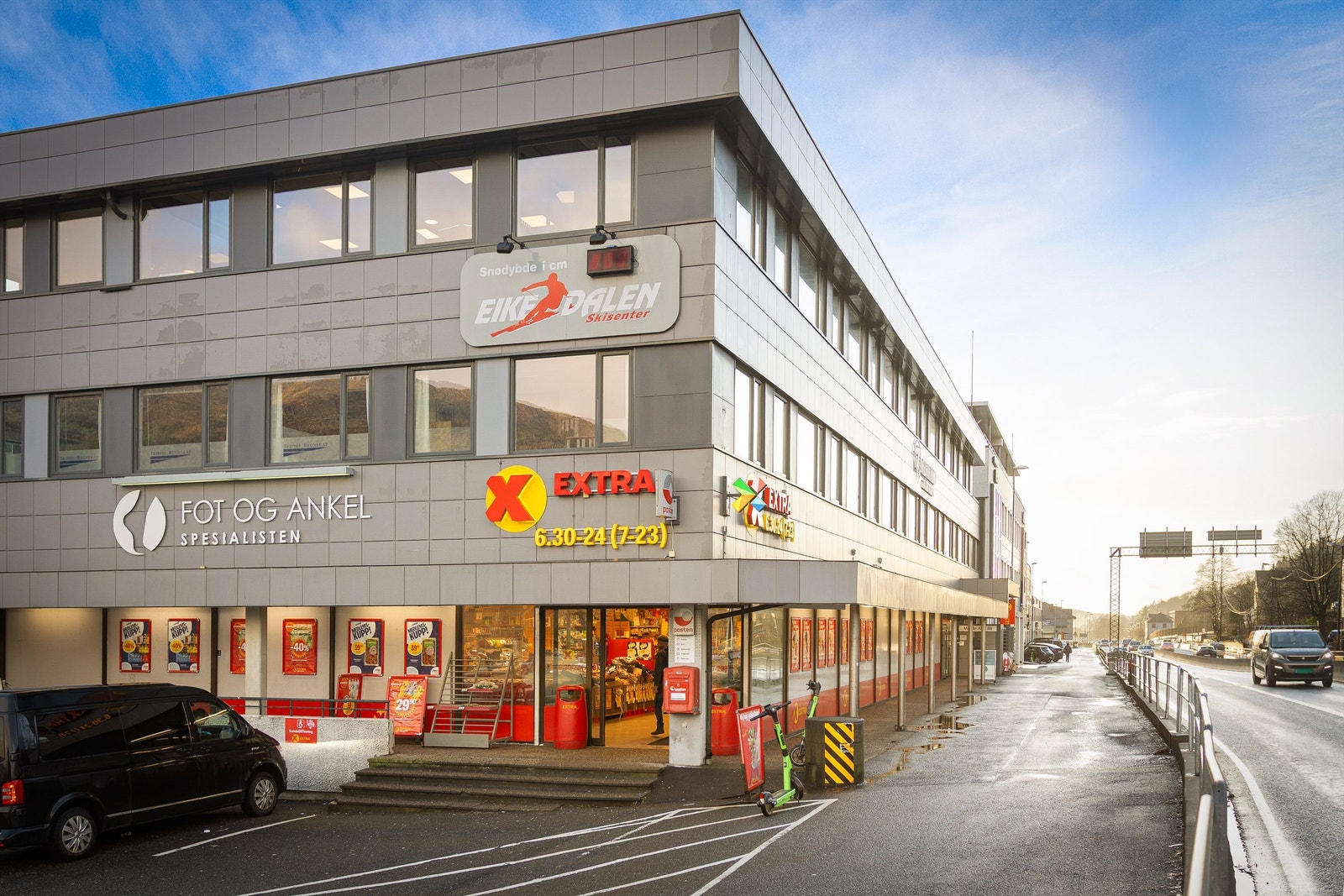 Coop Extra Minde er noen minutters gangavstand fra leiligheten. Galleribilde