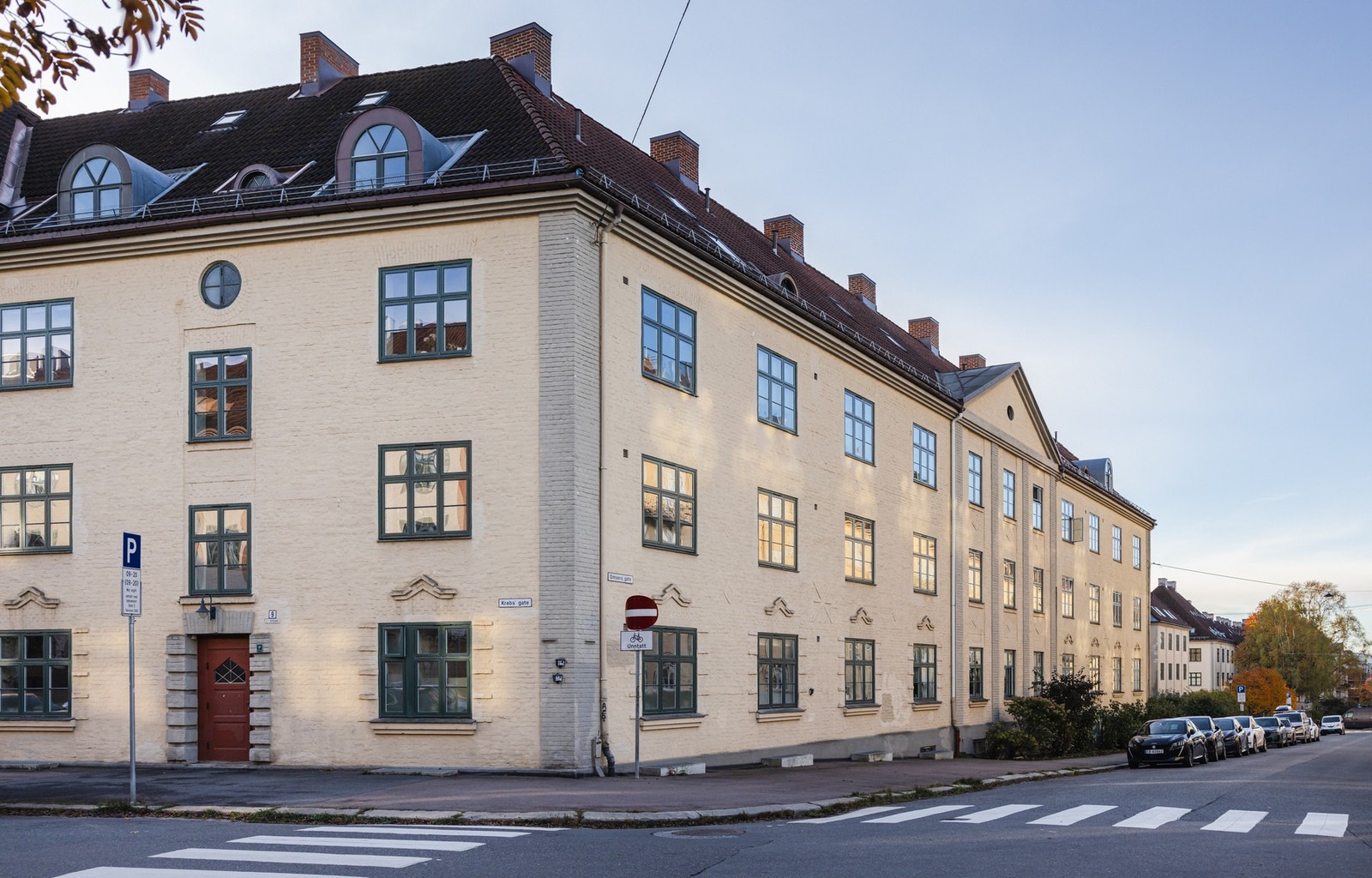 Her bor du stille og rolig til, med kort vei til hverdagsfasiliteter. Galleribilde